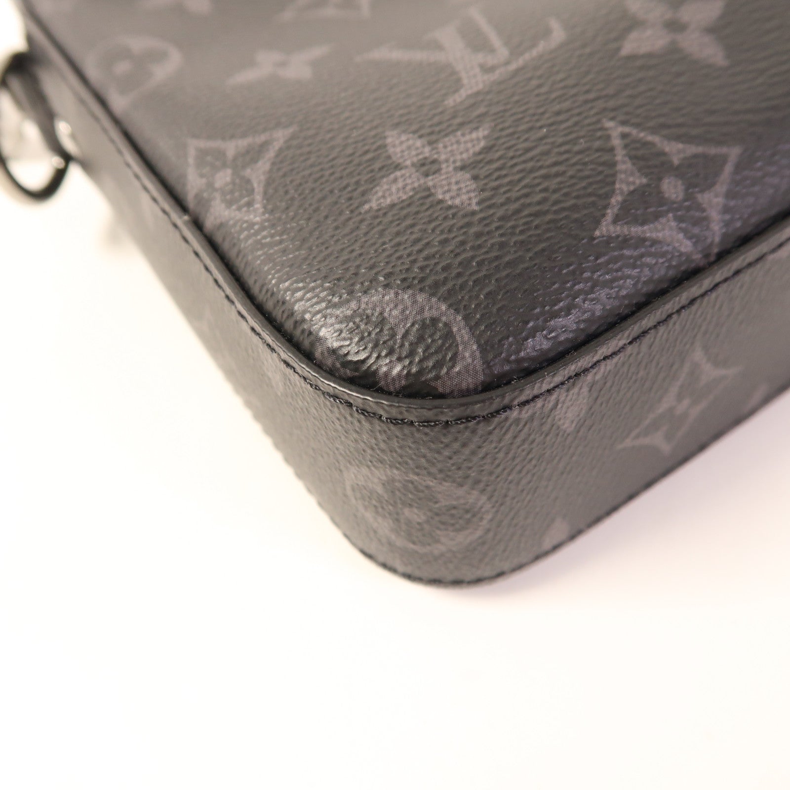 LOUIS VUITTON Monogram Eclipse Reverse Trio Messenger銀扣肩背袋灰色