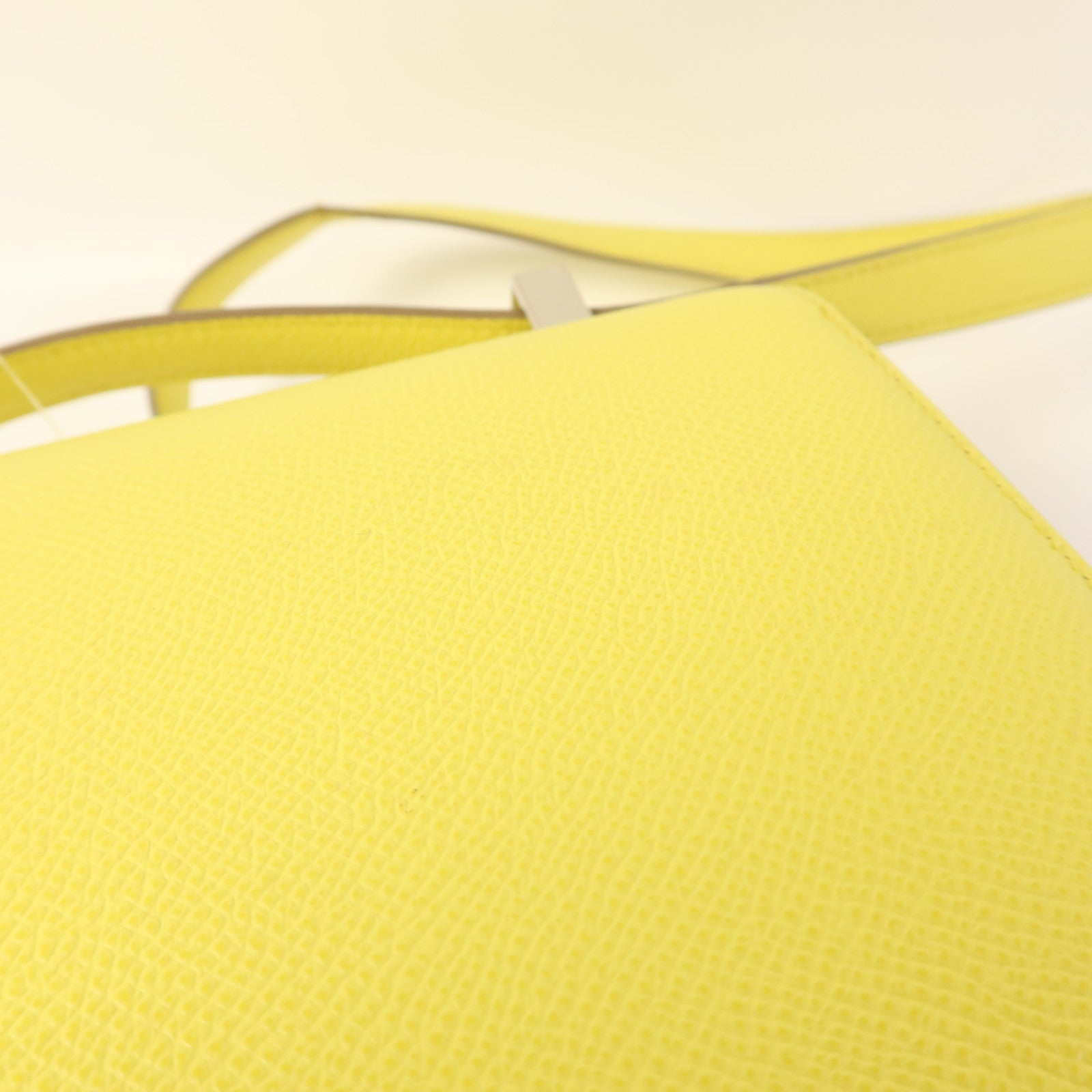 HERMES Epsom皮革Constance 24銀扣肩背袋Lime