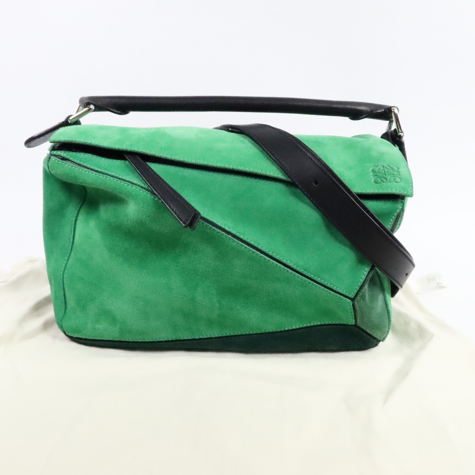 LOEWE 麂皮皮革Puzzle Medium手挽肩背兩用袋