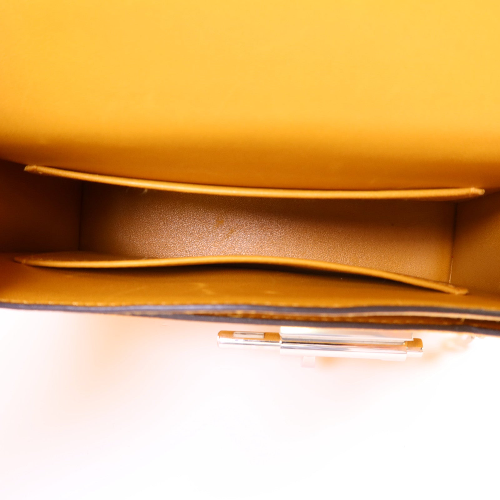 HERMES Chevre皮革Verrou Mini銀扣鏈帶肩背袋Jaune Ambre