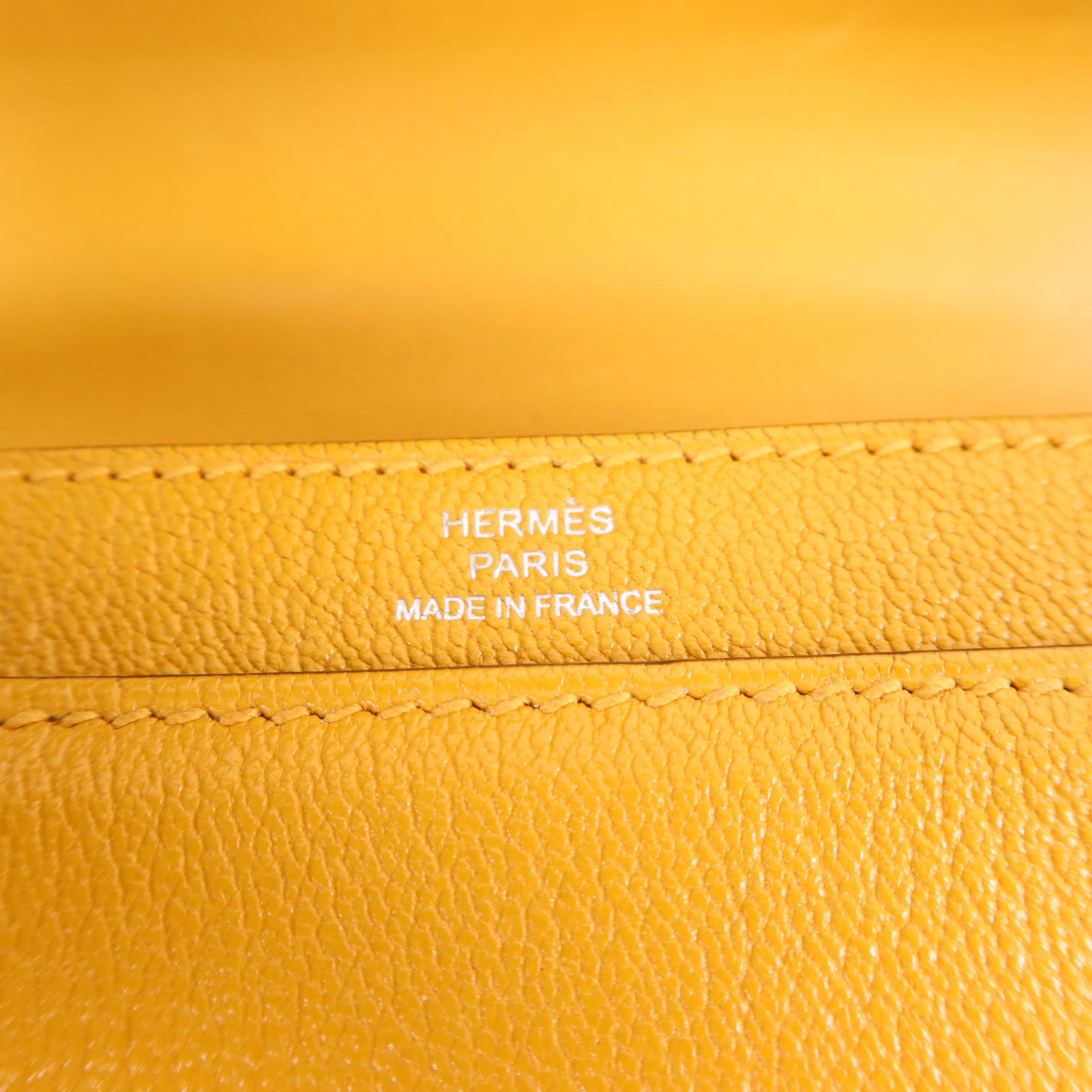 HERMES Chevre皮革Verrou Mini銀扣鏈帶肩背袋Jaune Ambre