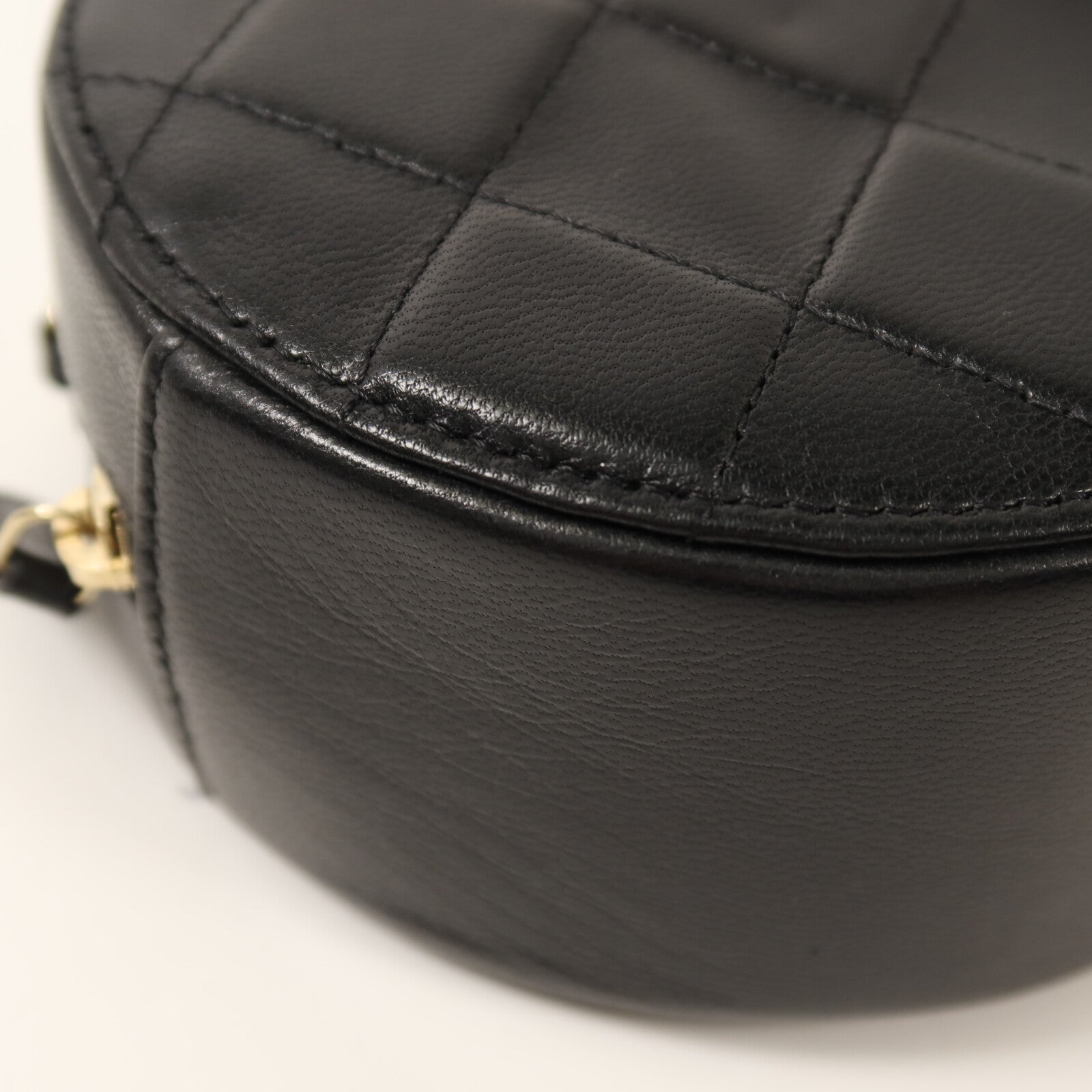 CHANEL 牛皮皮革Chain Shoulder金扣鏈帶肩背袋