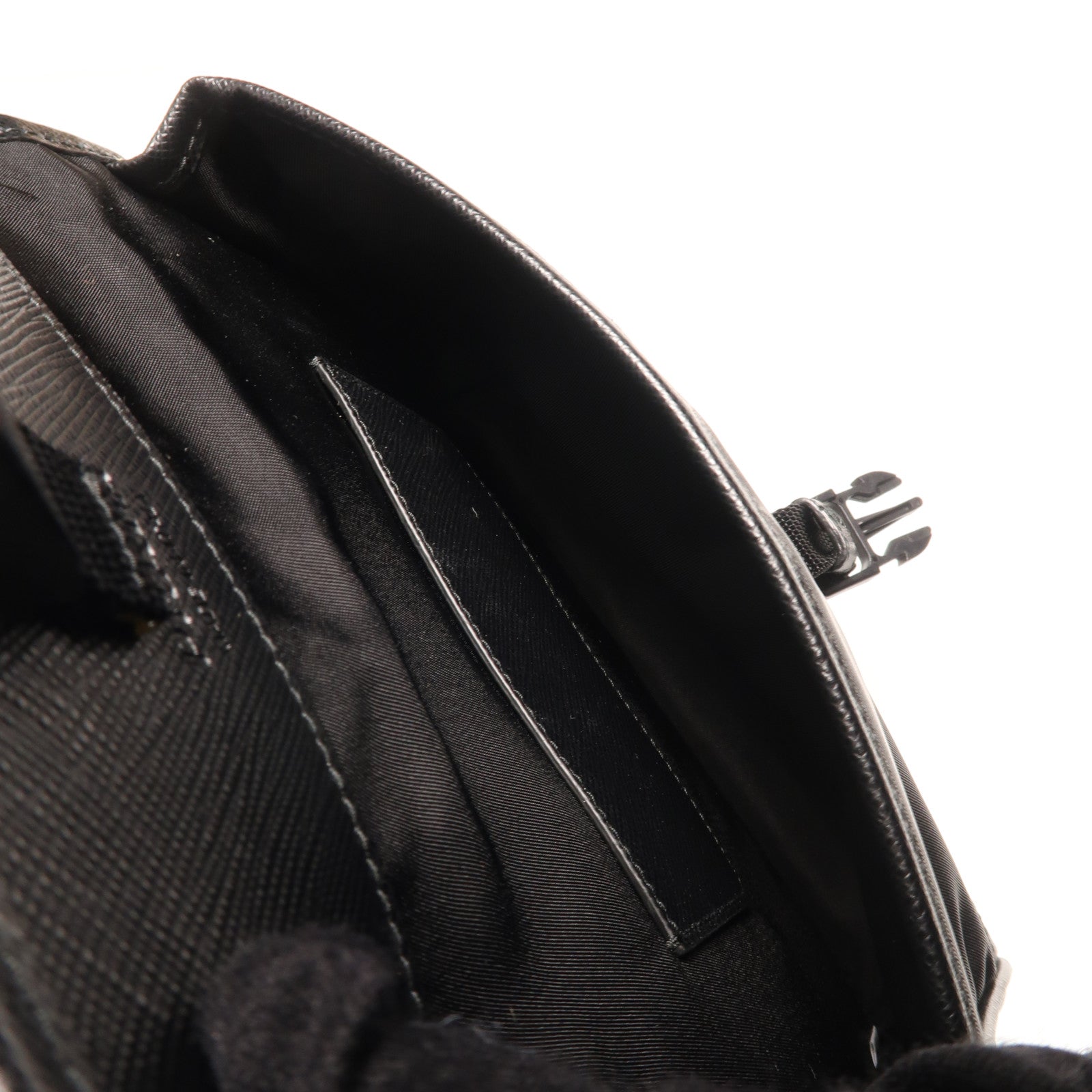 PRADA 尼龍Shoulder Bag銀扣肩背袋