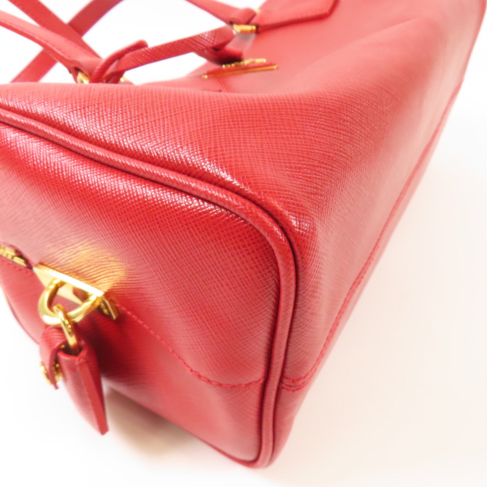 PRADA 牛皮皮革Shoulder Bag金扣肩背袋