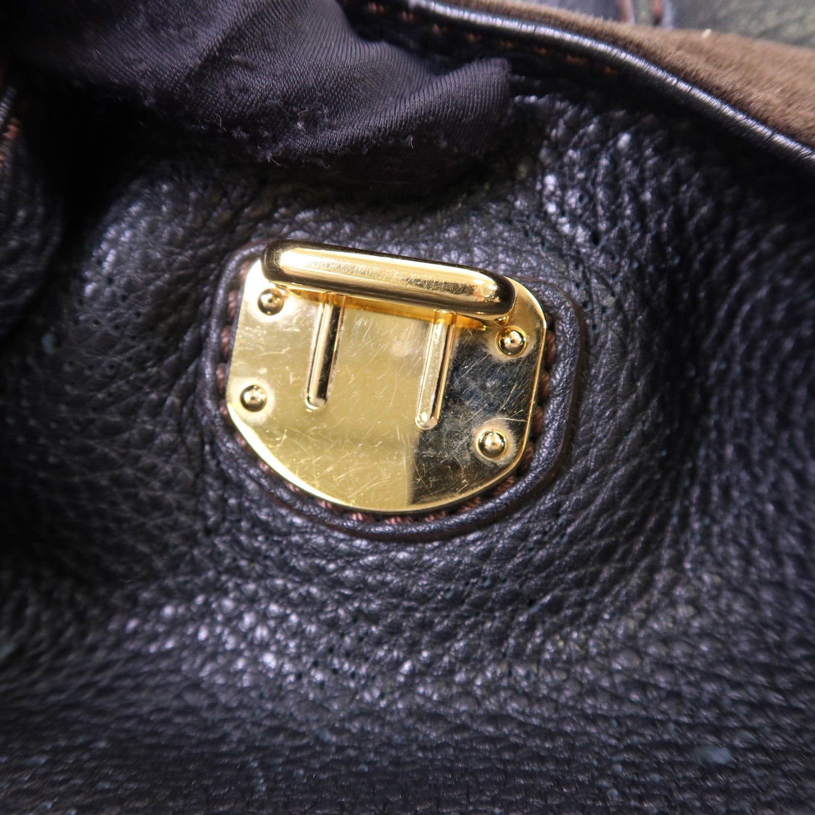 LOUIS VUITTON Mahina Leo L金扣肩背袋