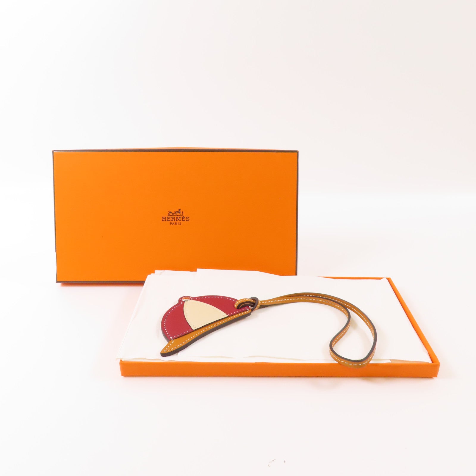 HERMES Swift皮革Paddock Bombe Charm銀扣掛飾