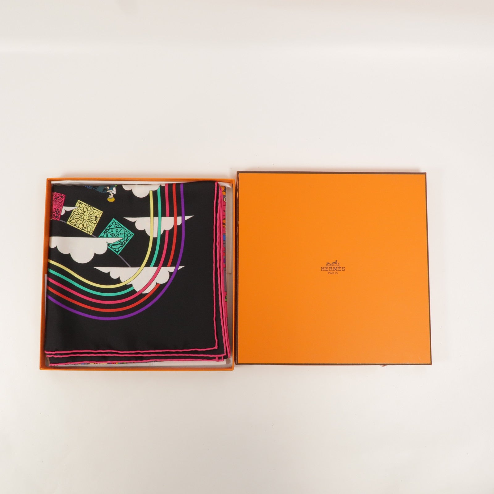 HERMES 絲質Scarf 90X90絲巾