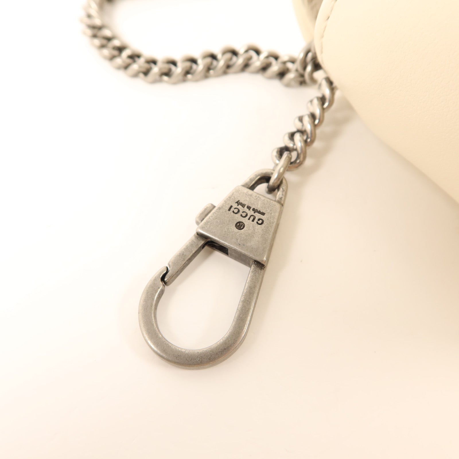 GUCCI 牛皮皮革GG Marmont Super Mini銀扣鏈帶肩背袋