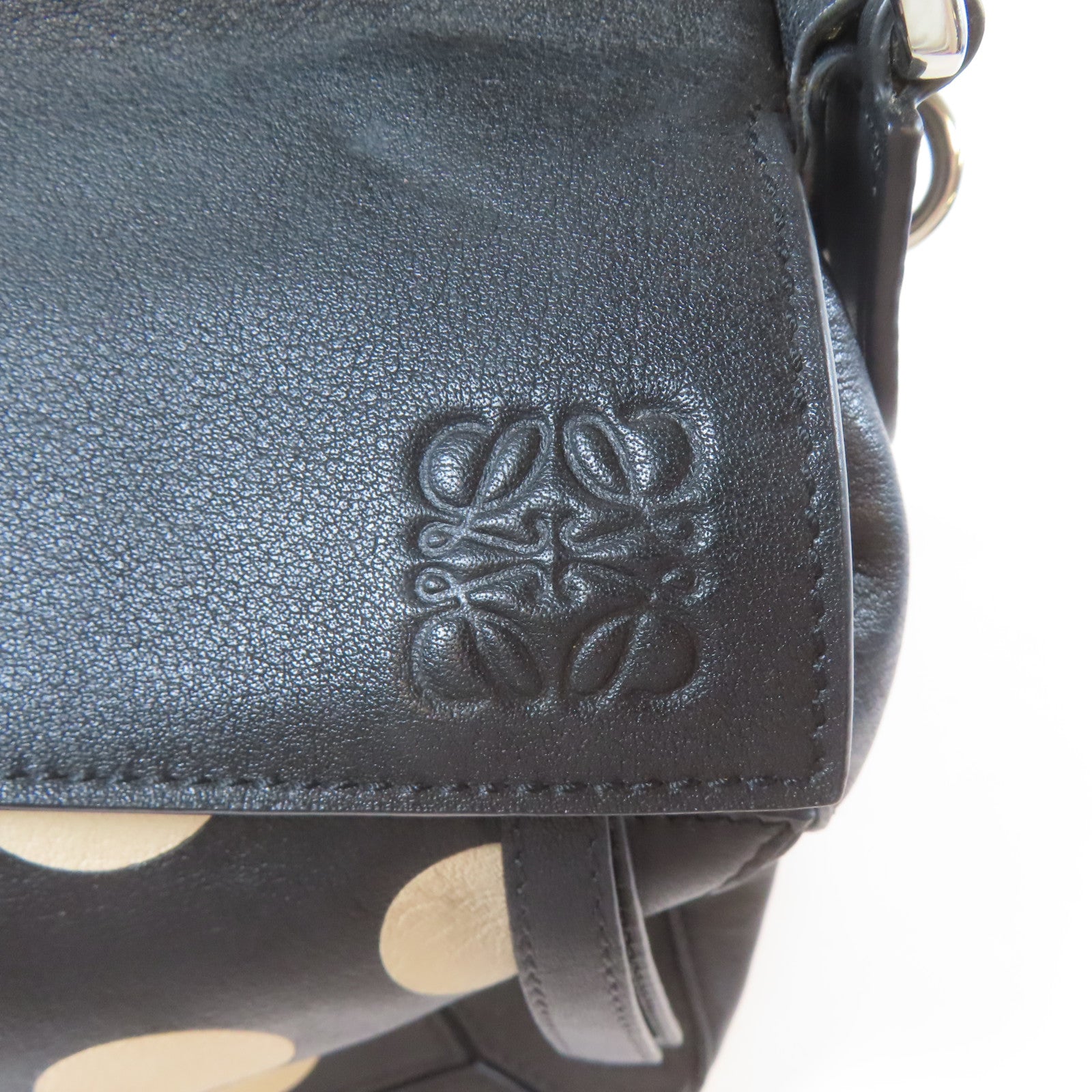 LOEWE 牛皮皮革Puzzle Polka Dot銀扣手挽肩背兩用袋黑色