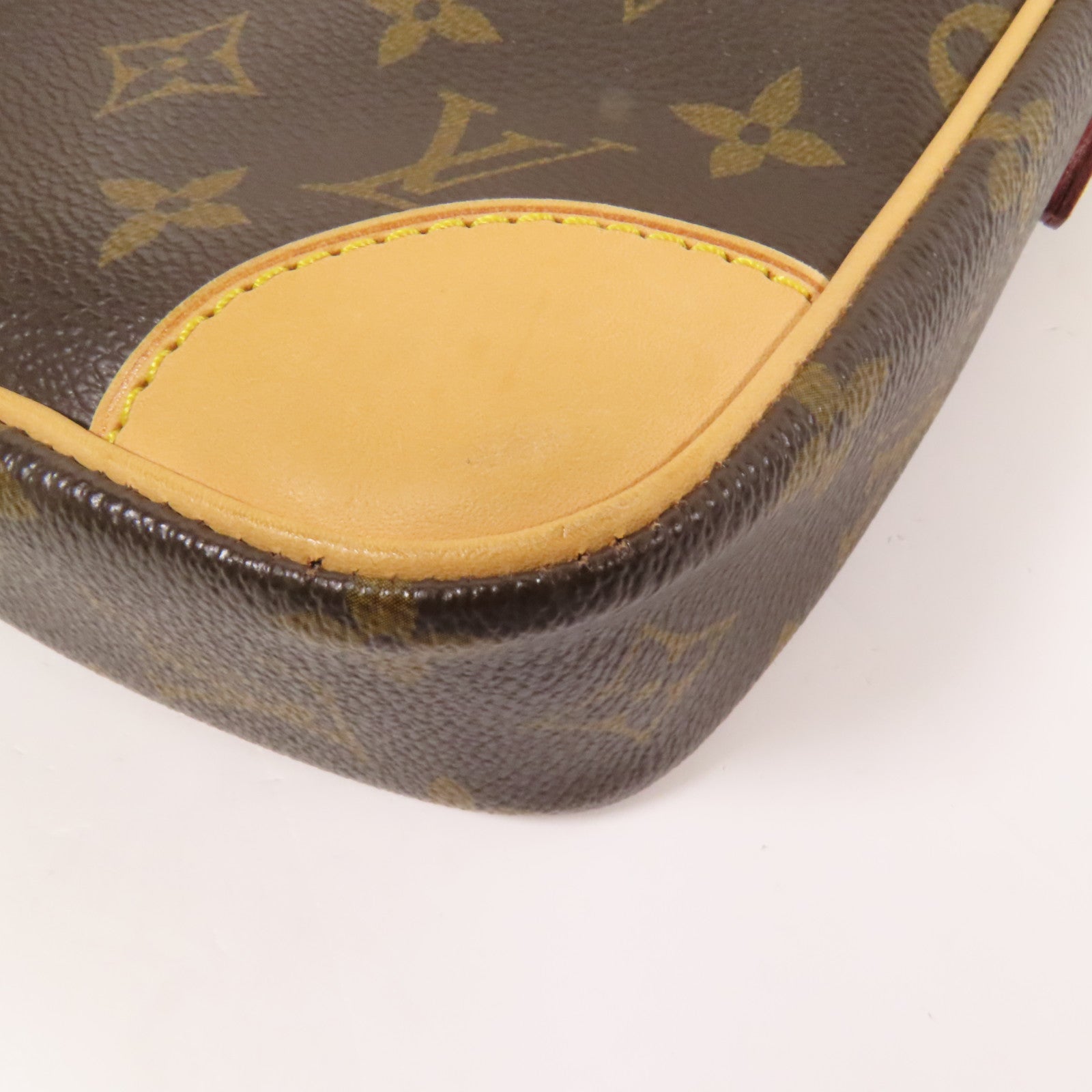 LOUIS VUITTON Monogram Danube金扣肩背袋