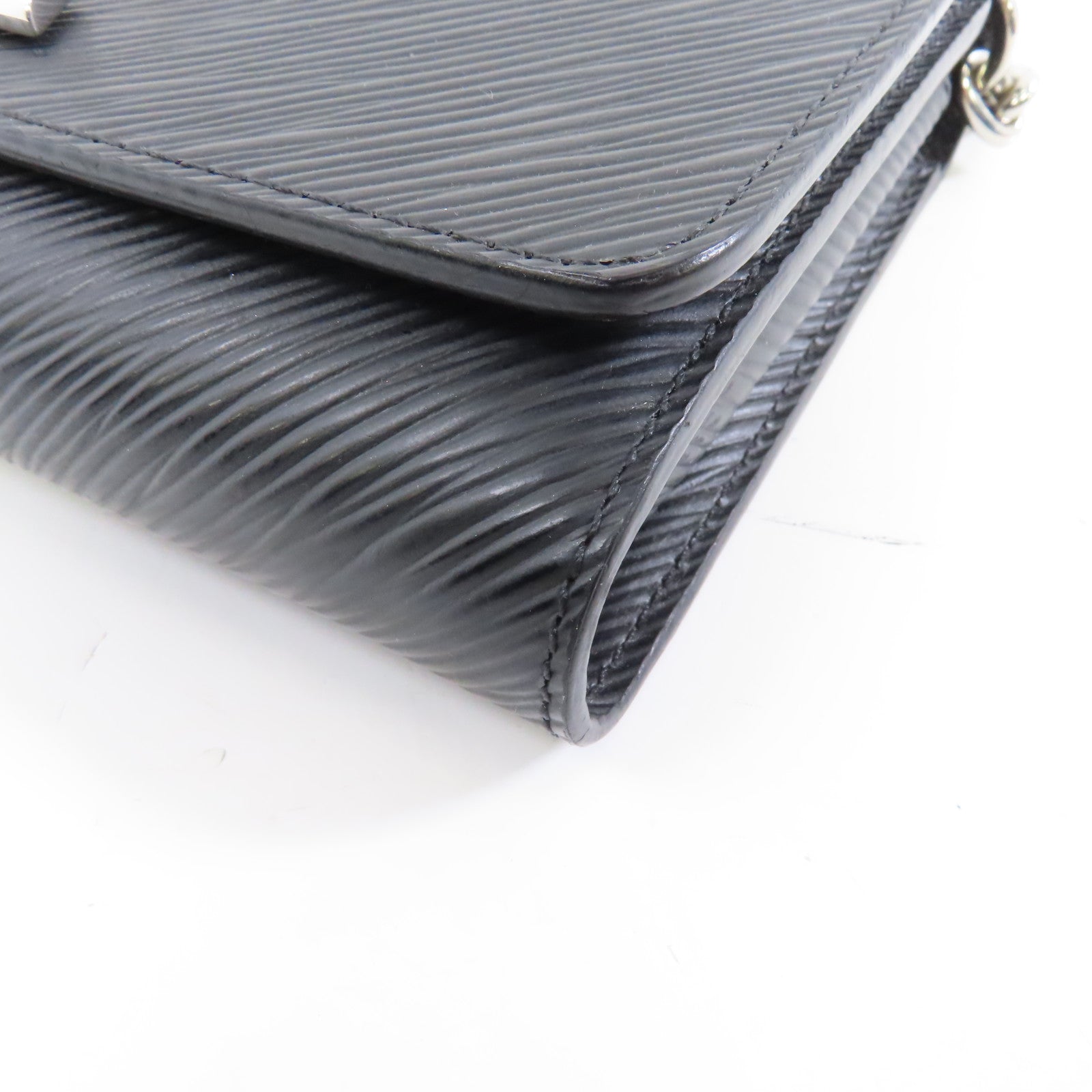 LOUIS VUITTON Epi Portefuille Twist Chain Wallet銀扣鏈帶肩背袋黑色
