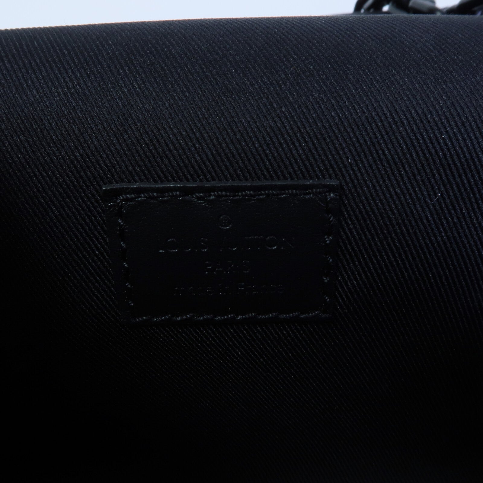 LOUIS VUITTON Monogram Eclipse Steamer Wearable Wallet肩背袋