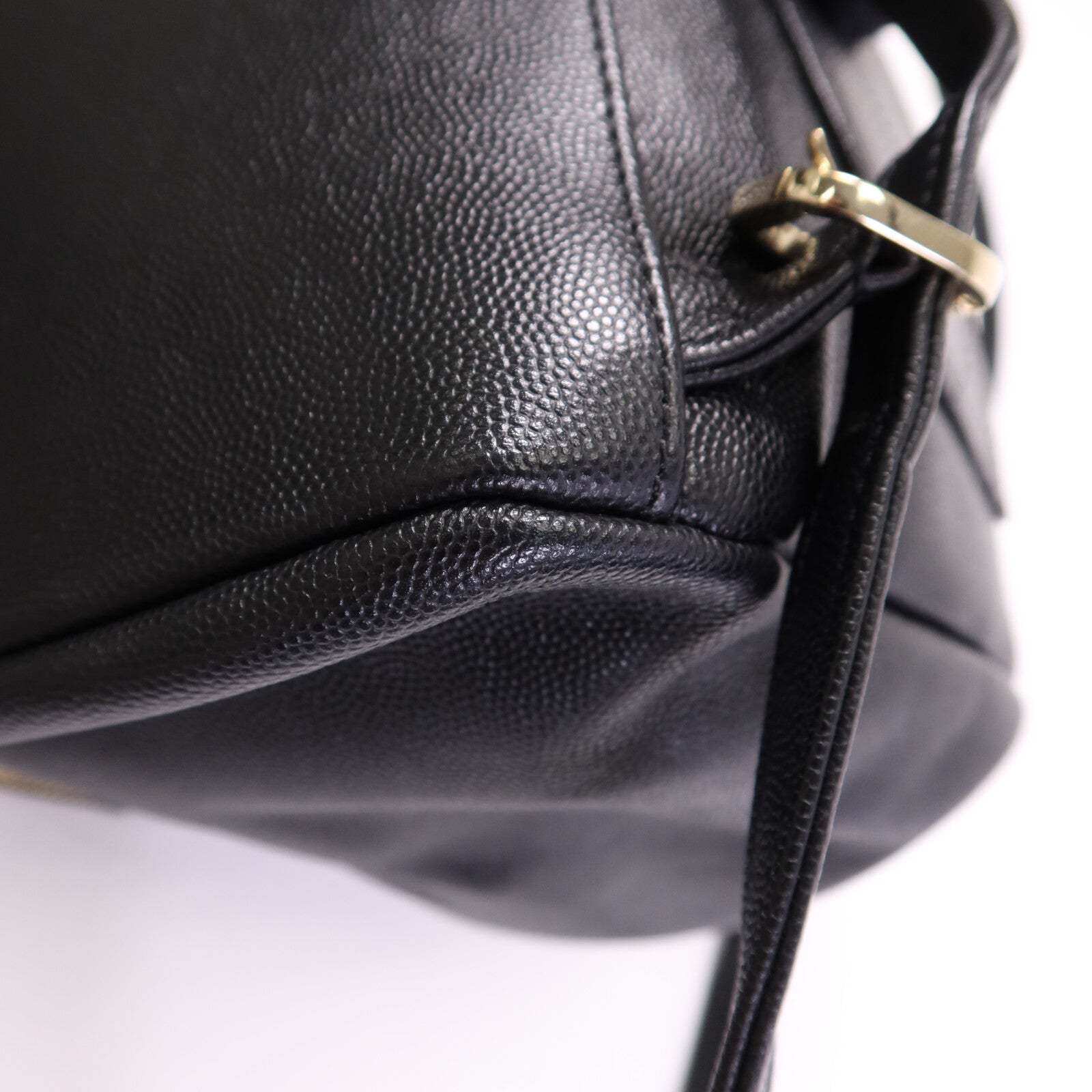 CHANEL 牛皮皮革Affinity Backpack金扣鏈帶背包