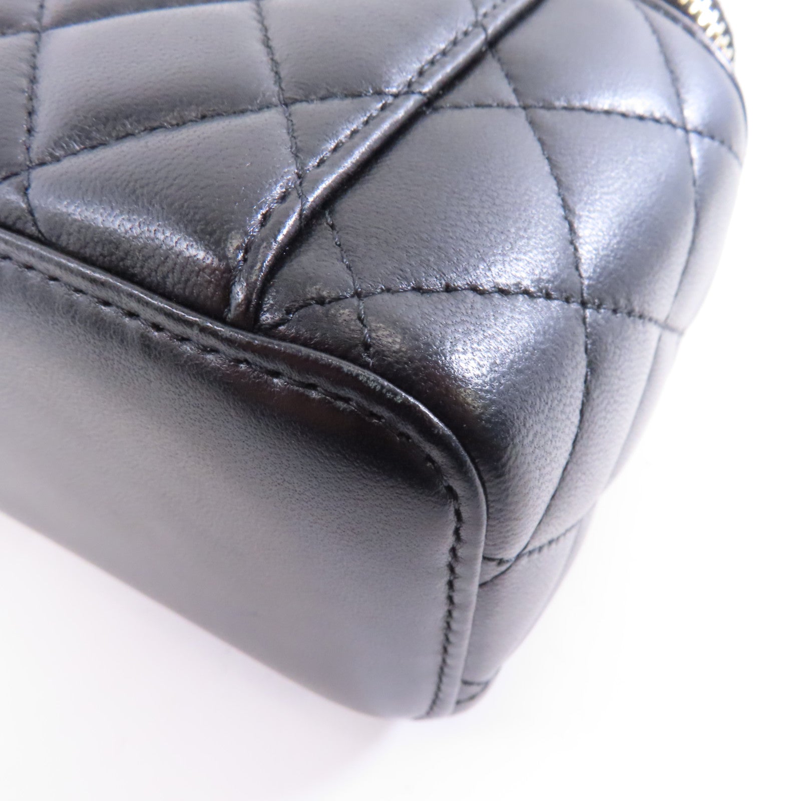 CHANEL 菱格羊皮皮革Vanity Bag金扣鏈帶肩背袋黑色