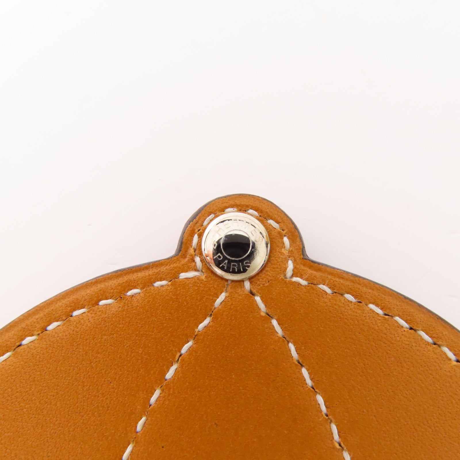 HERMES Swift皮革Paddock Bombe Charm銀扣掛飾