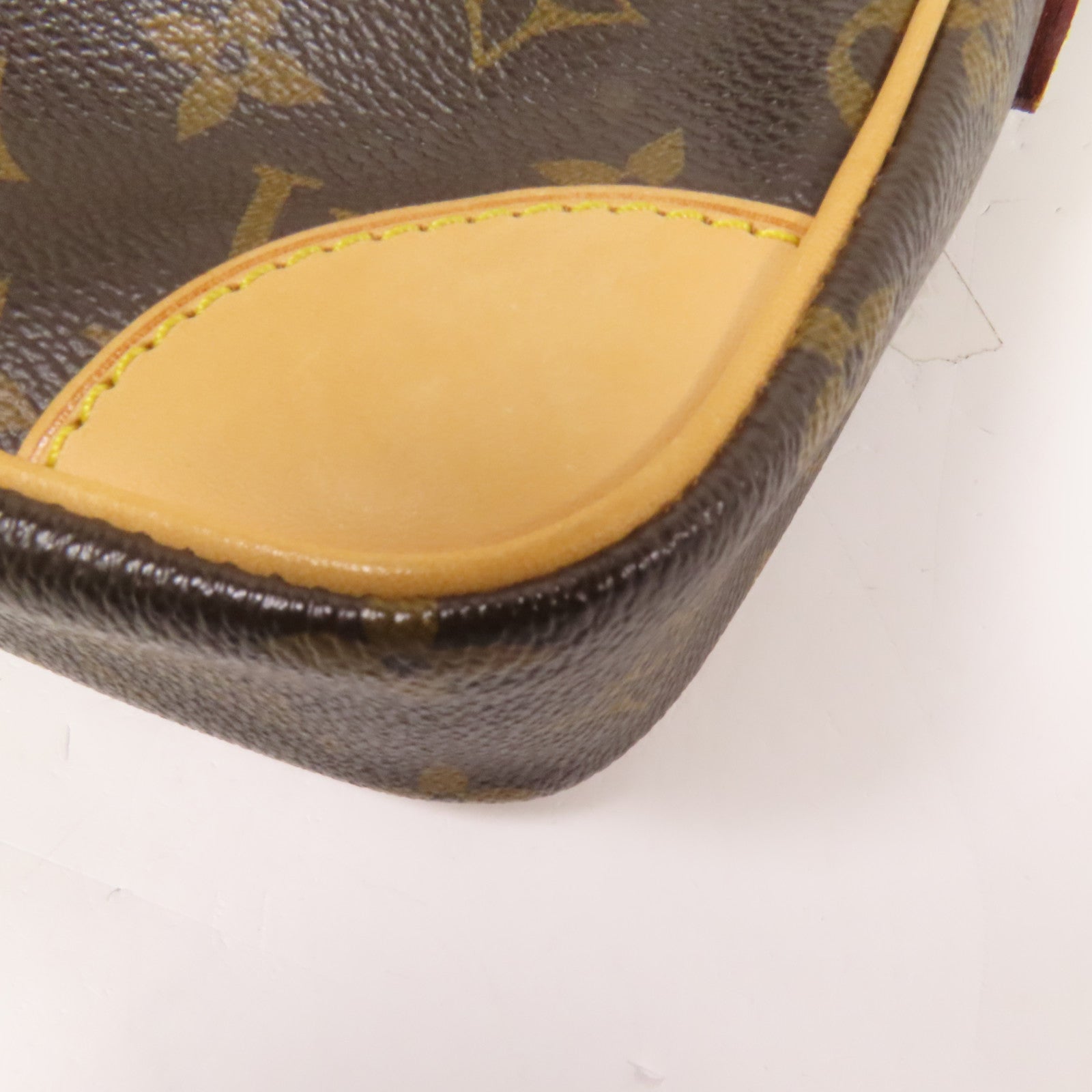 LOUIS VUITTON Monogram Danube金扣肩背袋