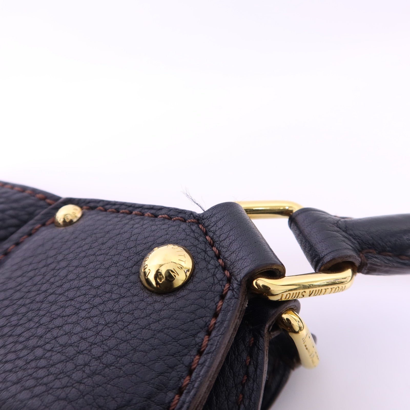 LOUIS VUITTON Mahina Leo L金扣肩背袋