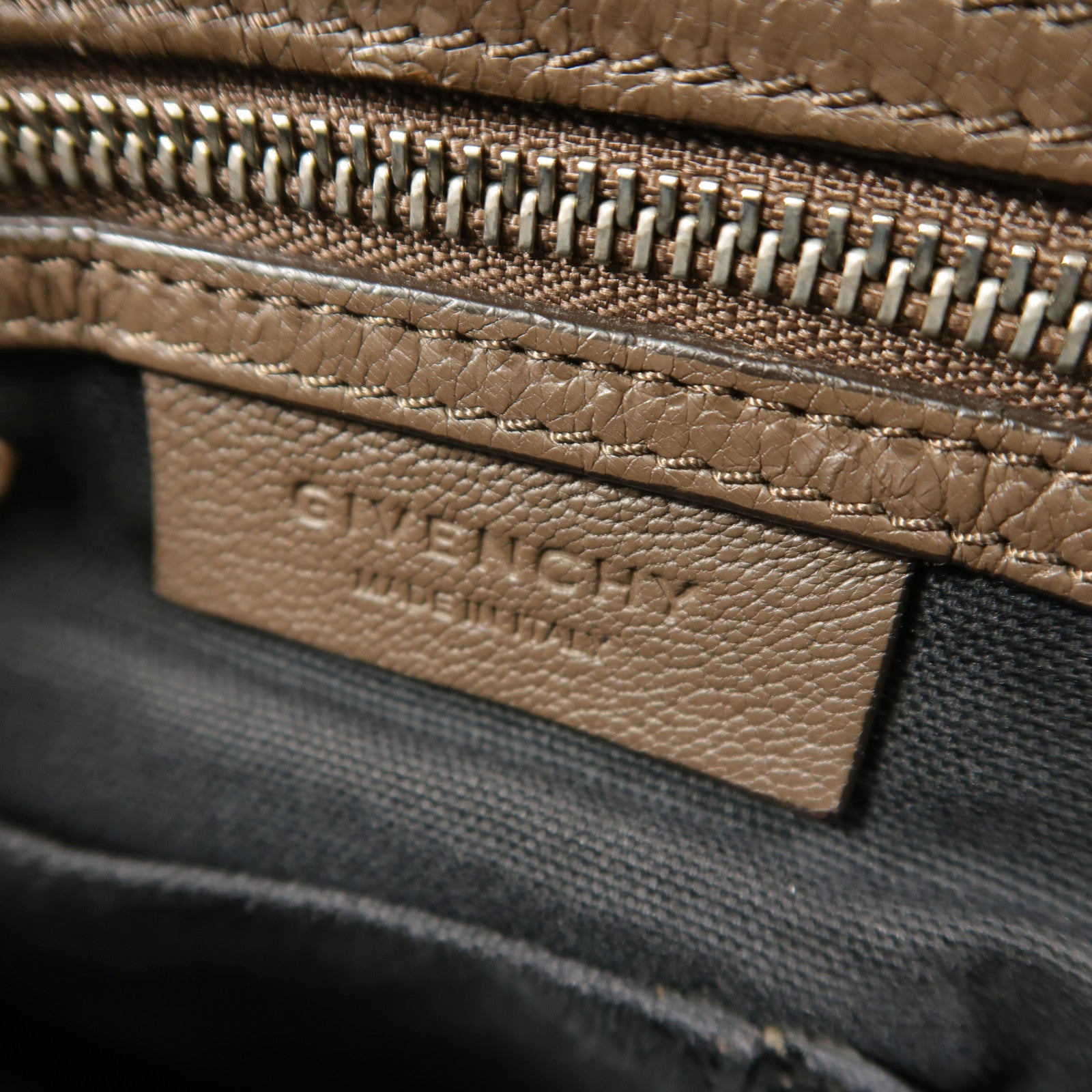 GIVENCHY 牛皮皮革Pandora Medium手挽肩背兩用袋