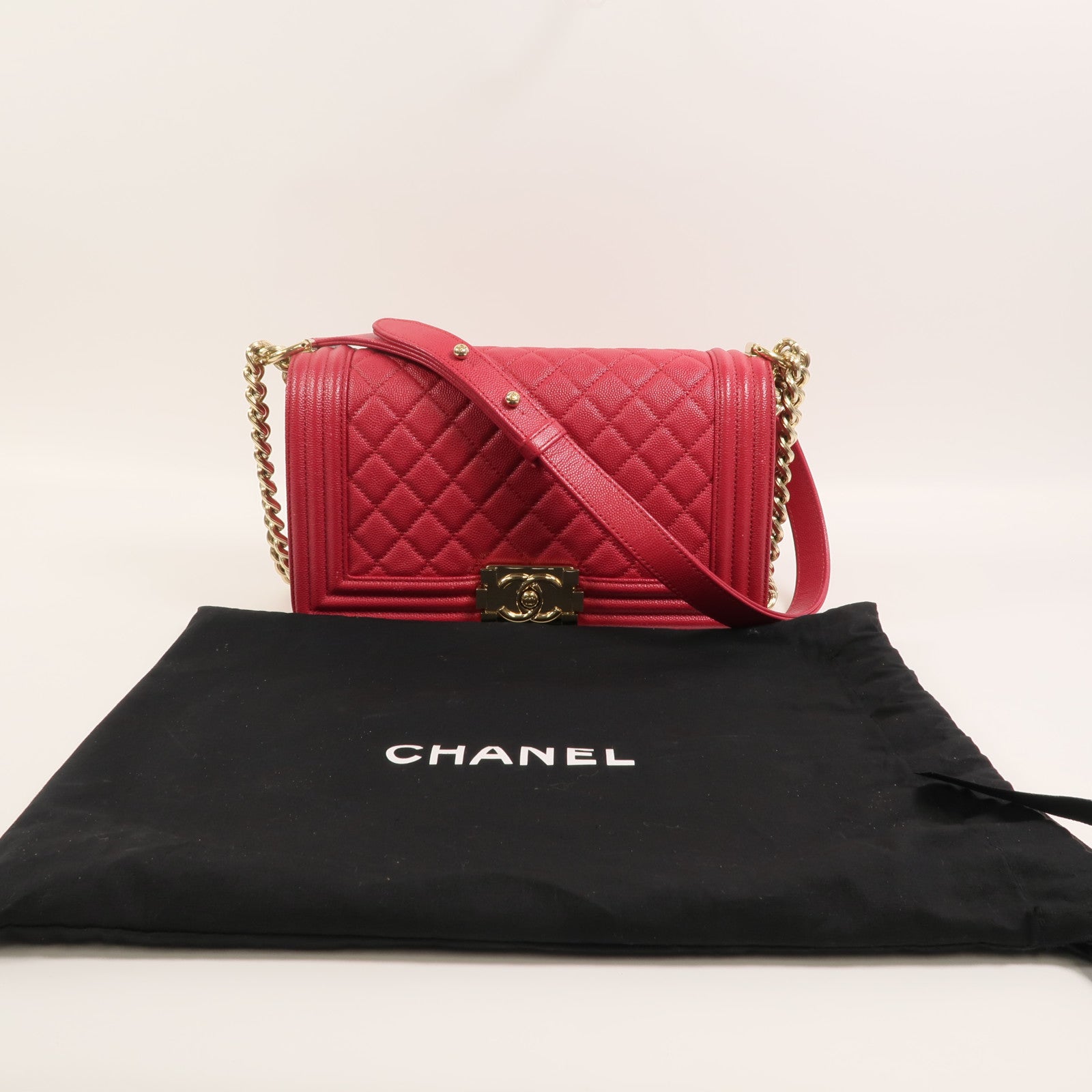 CHANEL 牛皮皮革Boy 25鏈帶肩背袋