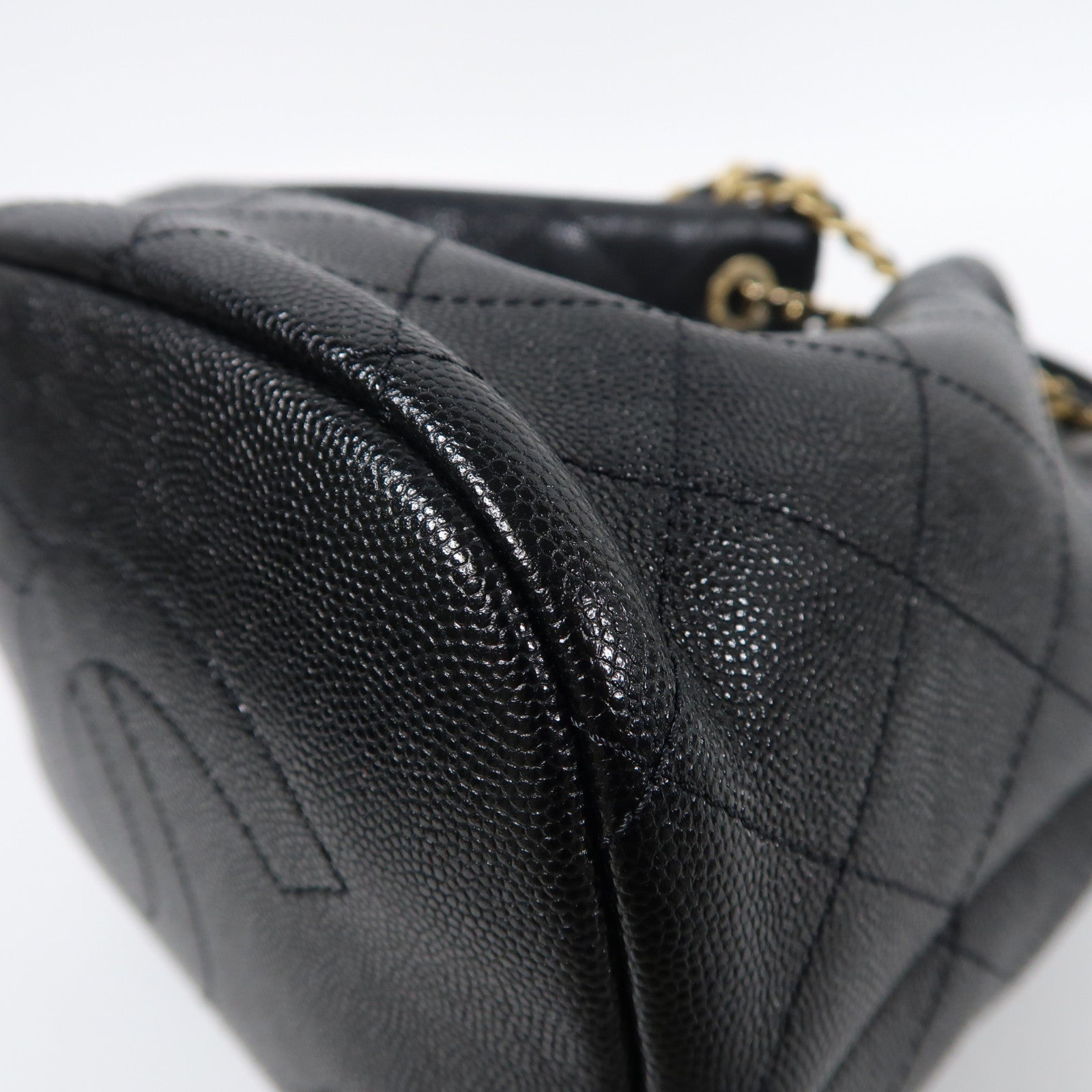 CHANEL 牛皮皮革Bucket Bag金扣手挽肩背兩用袋黑色