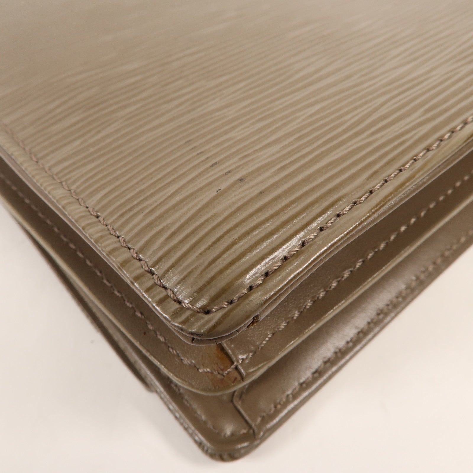 LOUIS VUITTON Epi Saint Tropez銀扣肩背袋