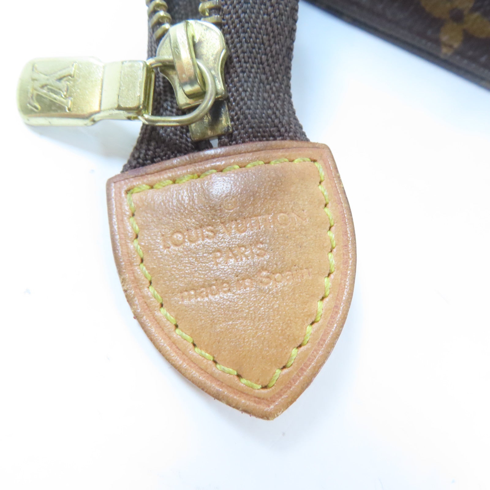 LOUIS VUITTON Monogram Toiletry Pouch金扣小袋啡色