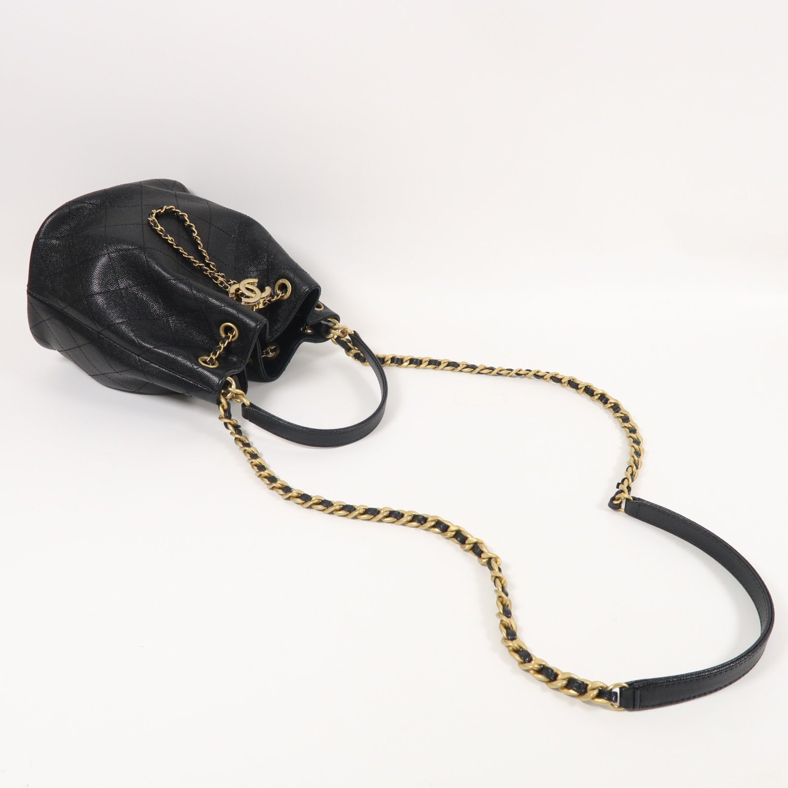 CHANEL 牛皮皮革Bucket Bag金扣手挽肩背兩用袋黑色