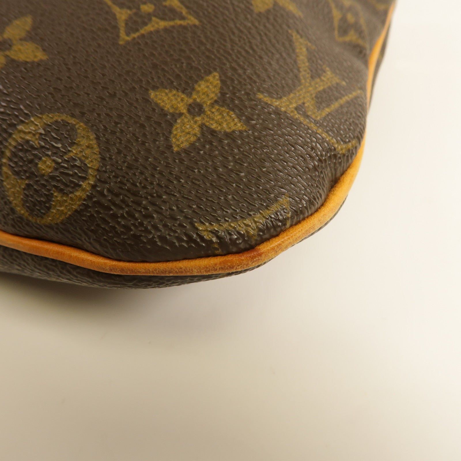 LOUIS VUITTON Monogram Pochette Bosphore金扣肩背袋棕色