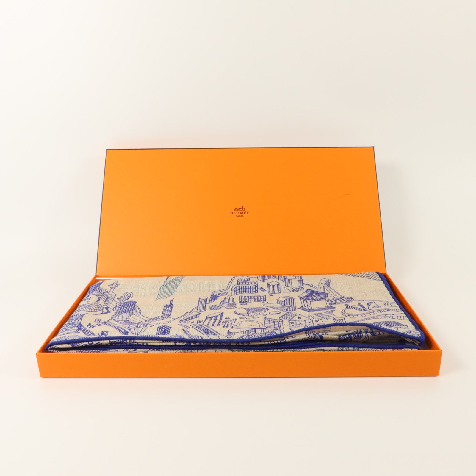 HERMES 羊絨/絲質Scarf 140X140絲巾