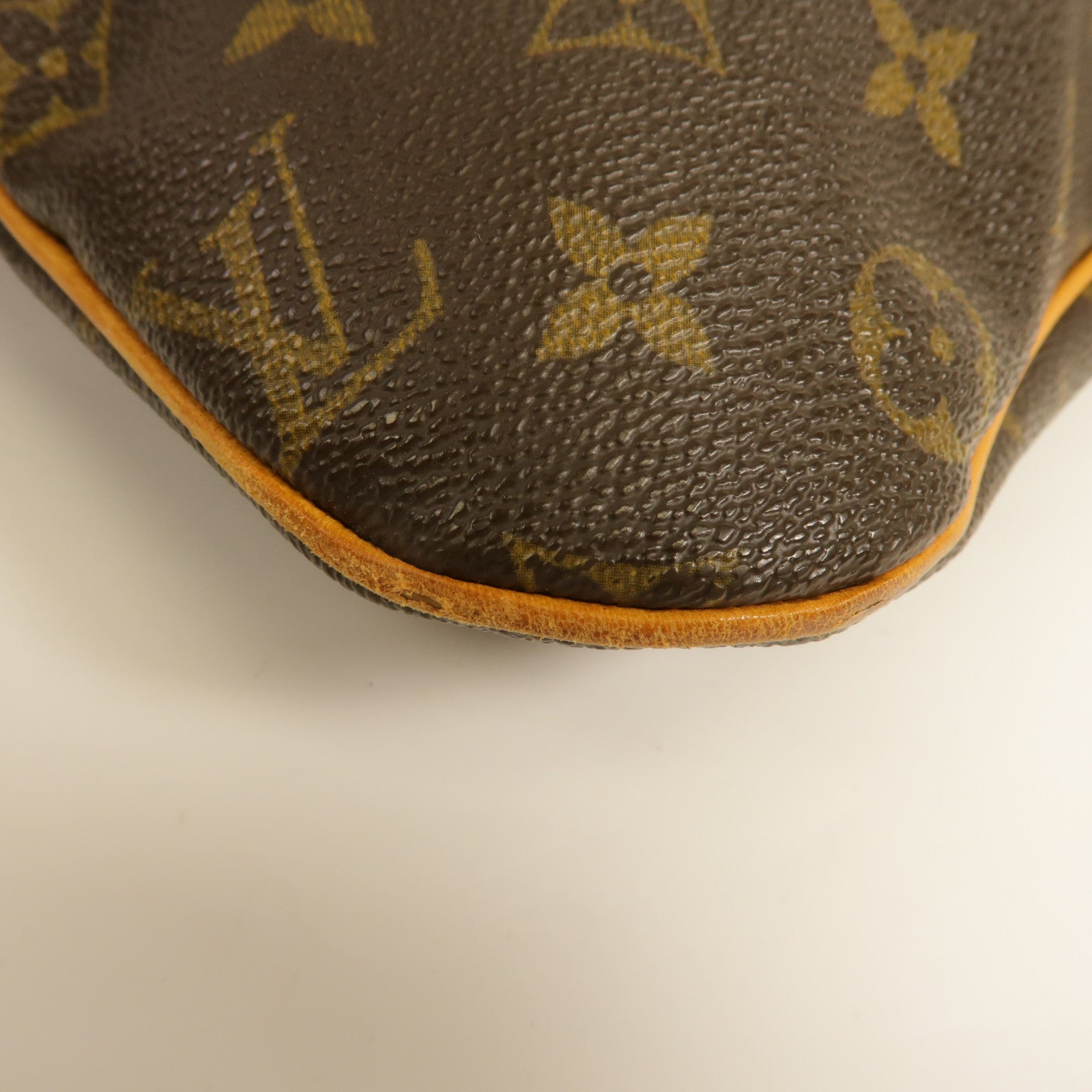 LOUIS VUITTON Monogram Pochette Bosphore金扣肩背袋棕色