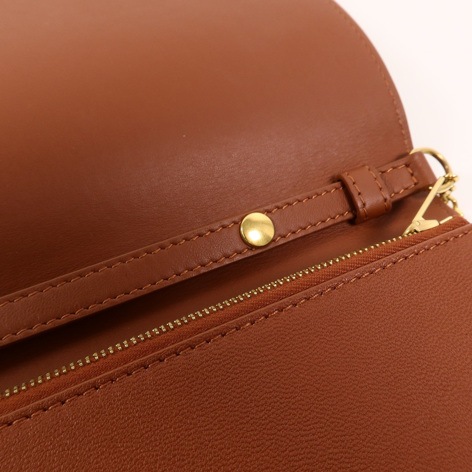 CELINE 牛皮皮革Frame Wallet On Chain鏈帶肩背袋