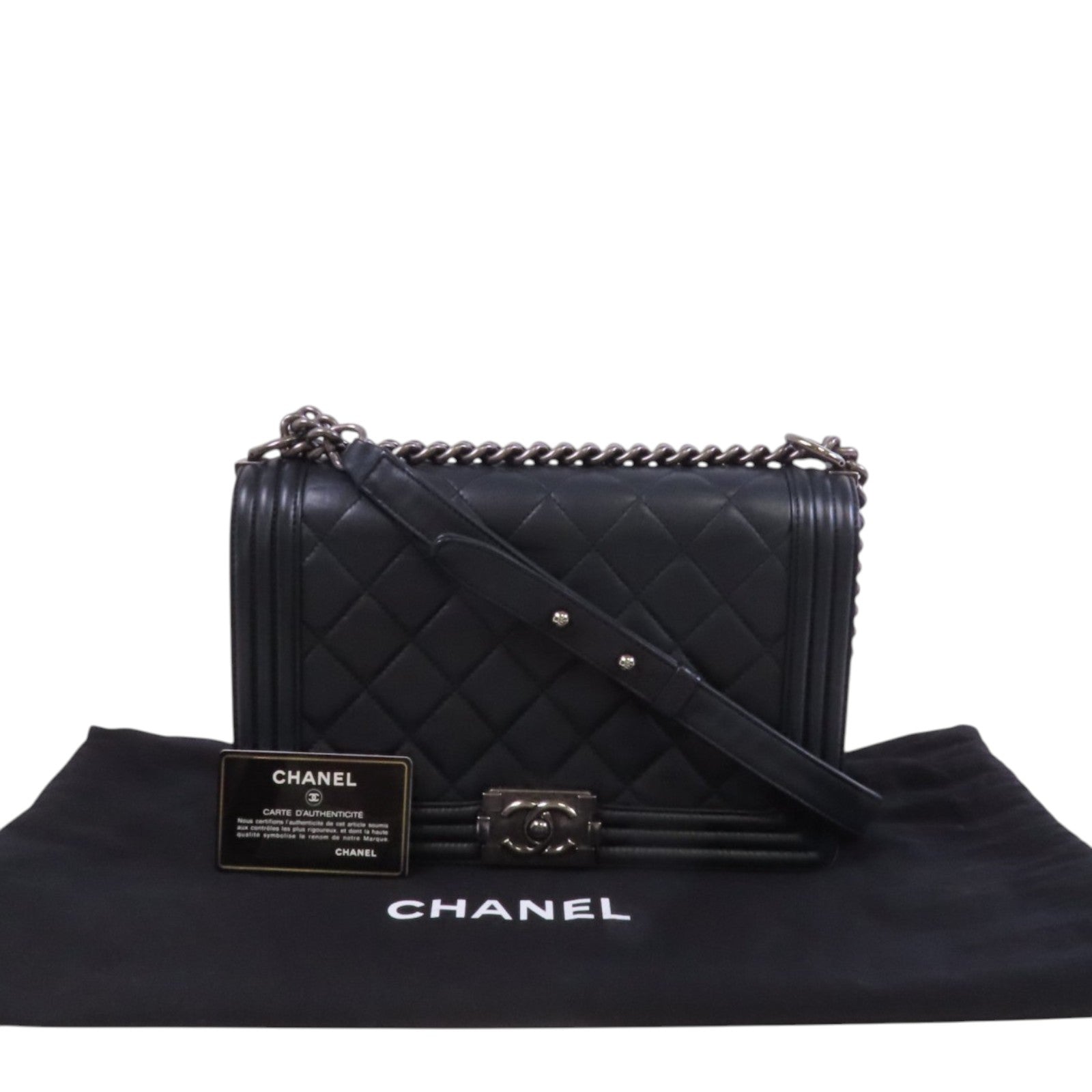 CHANEL 牛皮皮革Boy 28銀扣鏈帶肩背袋