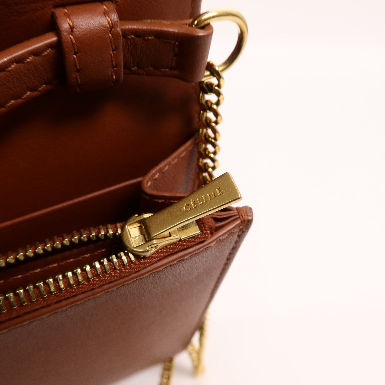 CELINE 牛皮皮革Frame Wallet On Chain鏈帶肩背袋