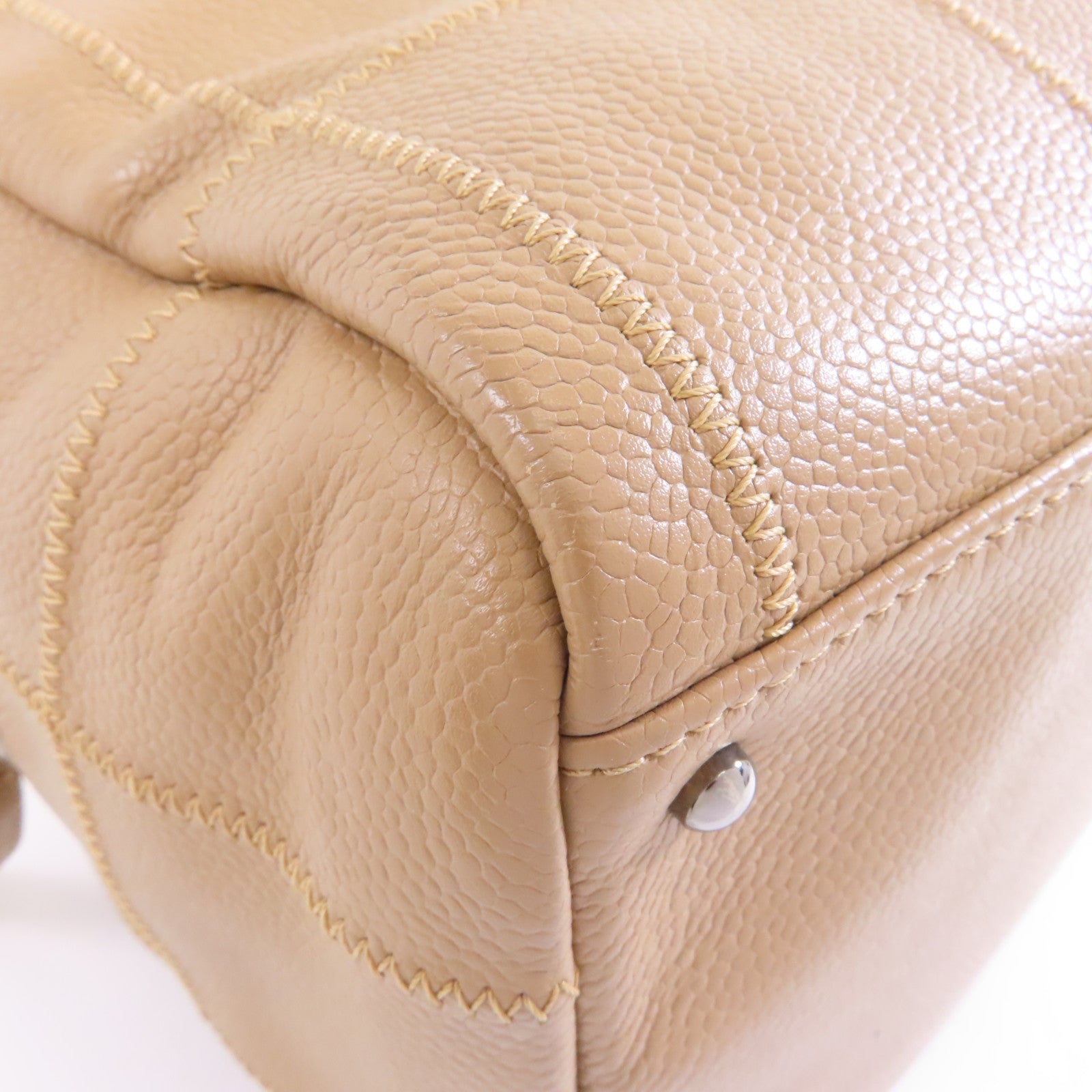 CHANEL 【激減優惠】牛皮皮革Lax Bowler Bag銀扣手挽袋卡其色