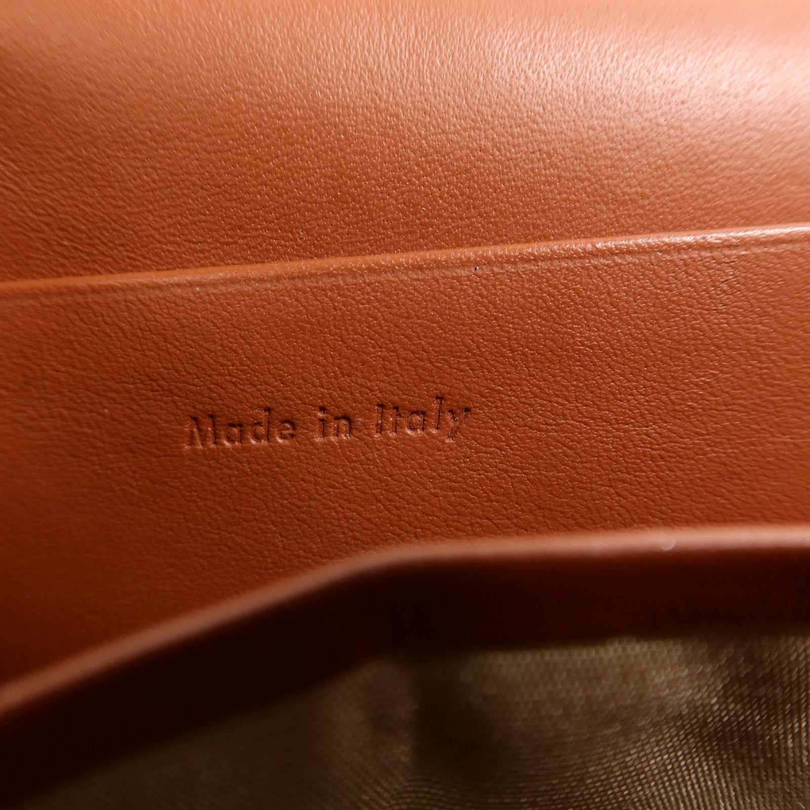 CELINE 牛皮皮革Frame Wallet On Chain鏈帶肩背袋