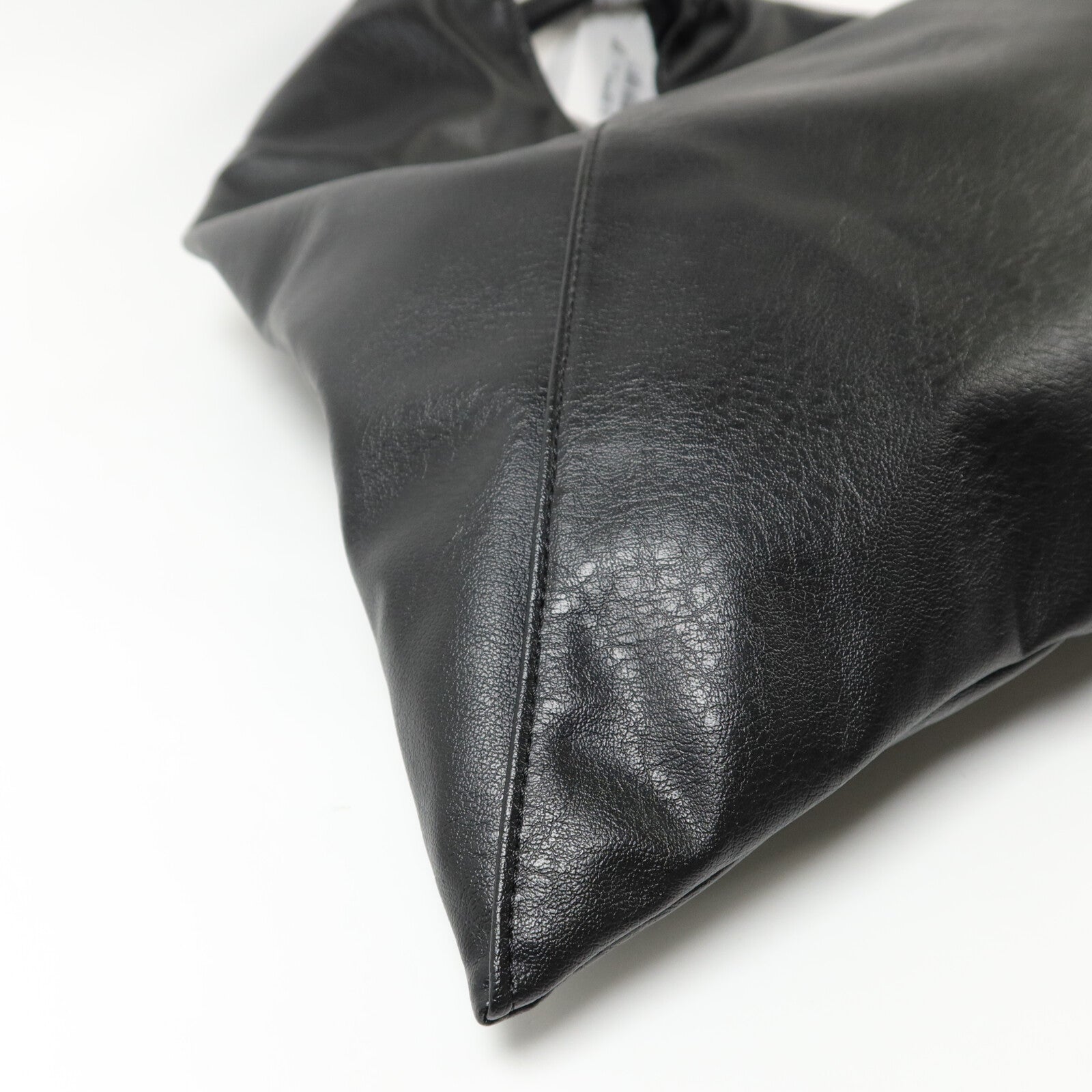 MM6 牛皮皮革Classic Japanese bag M肩背袋