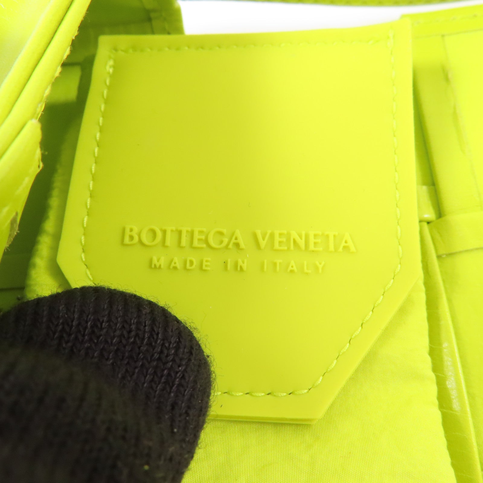 BOTTEGA VENETA 牛皮皮革Cassette Bag肩背袋
