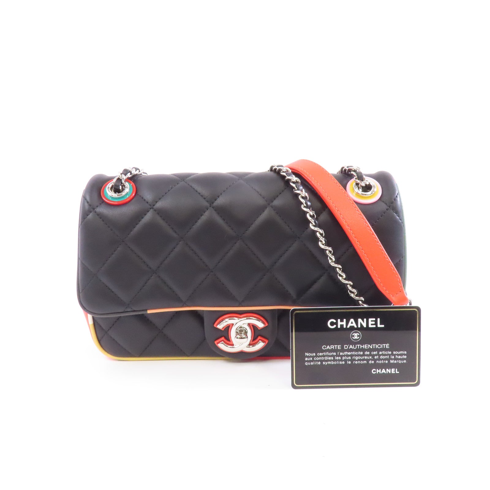 CHANEL 菱格羊皮皮革Classic Flap銀扣手挽肩背兩用袋黑色/多色