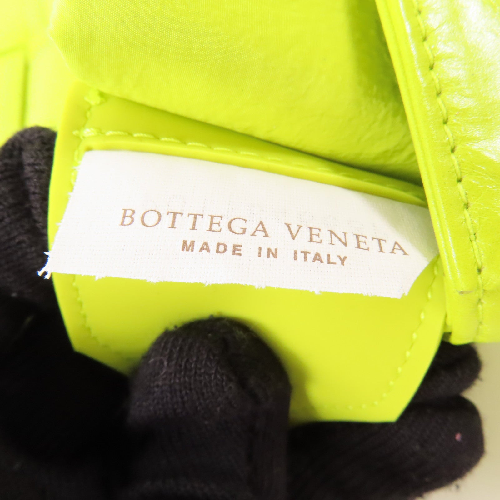 BOTTEGA VENETA 牛皮皮革Cassette Bag肩背袋