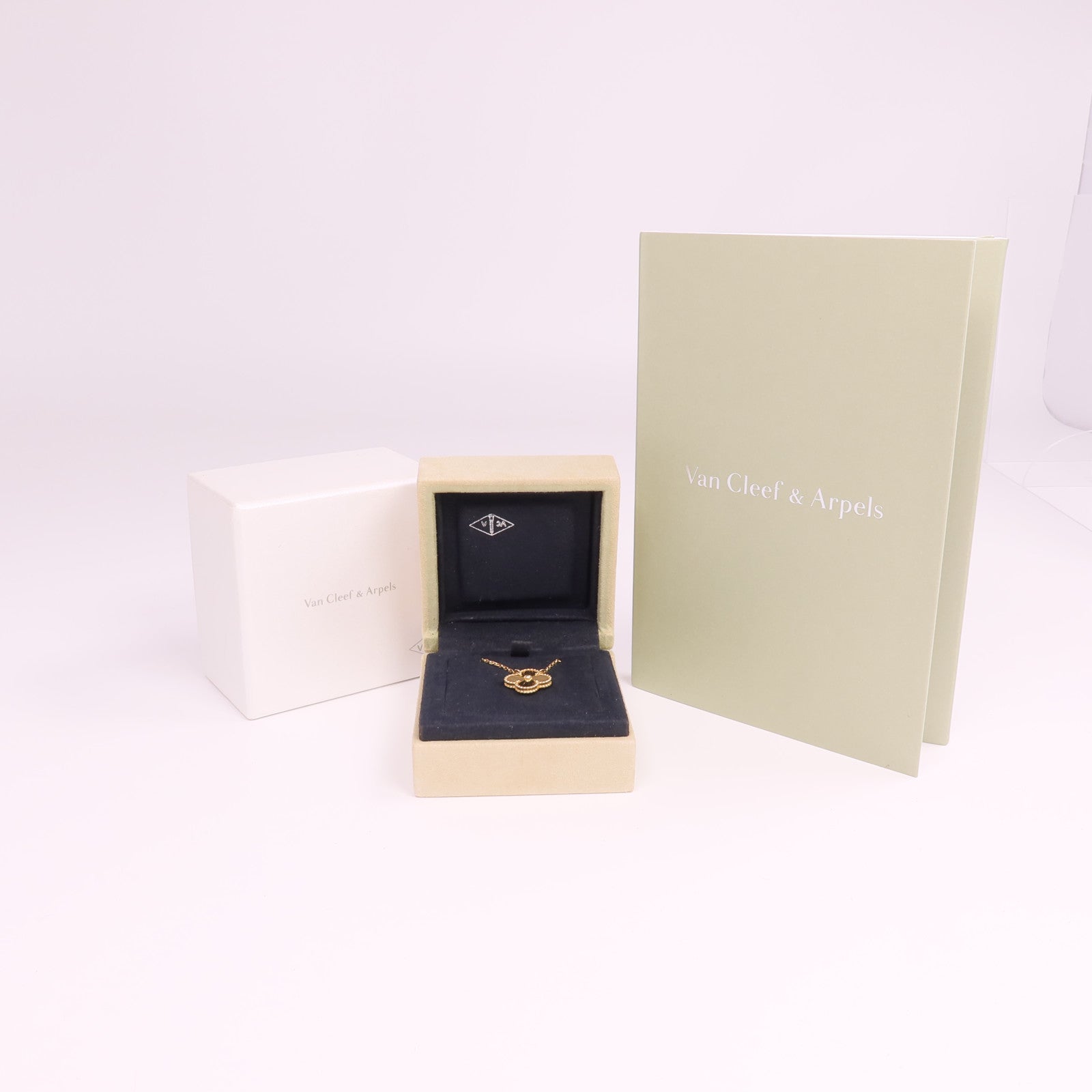 Van Cleef & Arpels 18K黃金Vintage Alhambra Pandent項鍊