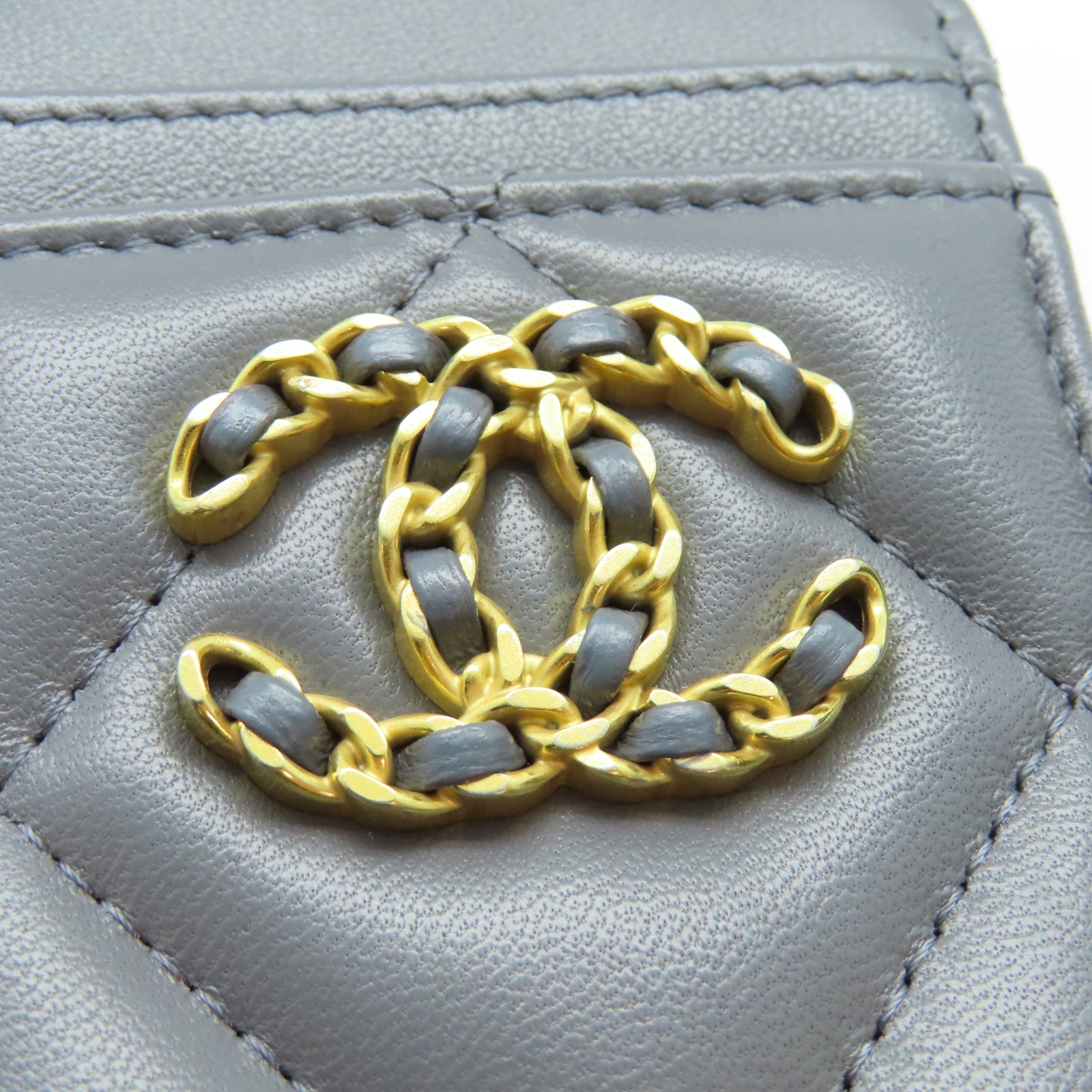 CHANEL 菱格羊皮皮革Card Holder金扣卡片套灰色