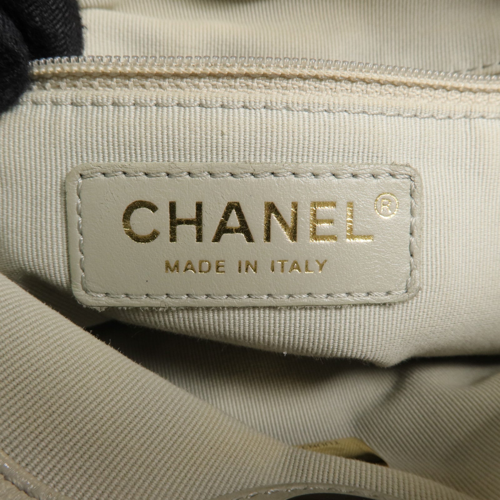 CHANEL 牛皮皮革Chain Shoulder Bag金扣鏈帶肩背袋