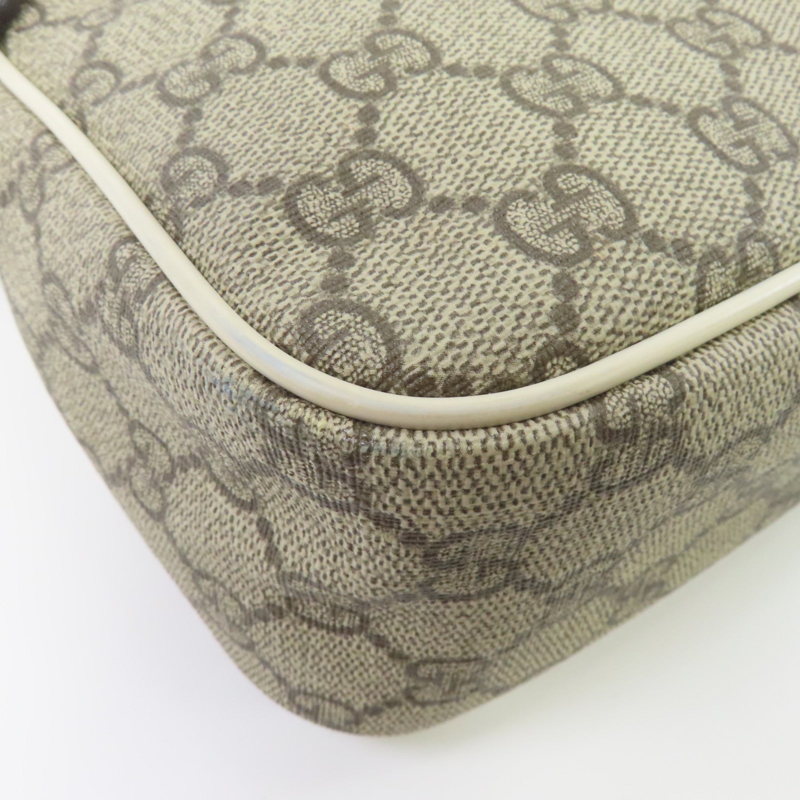 GUCCI 【激減優惠】塗層帆布Shoulder Bag金扣肩背袋白色