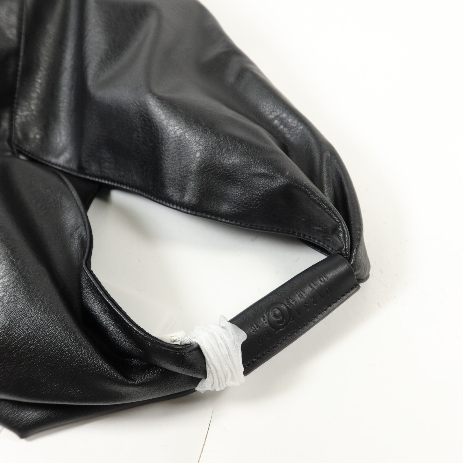 MM6 牛皮皮革Classic Japanese bag M肩背袋