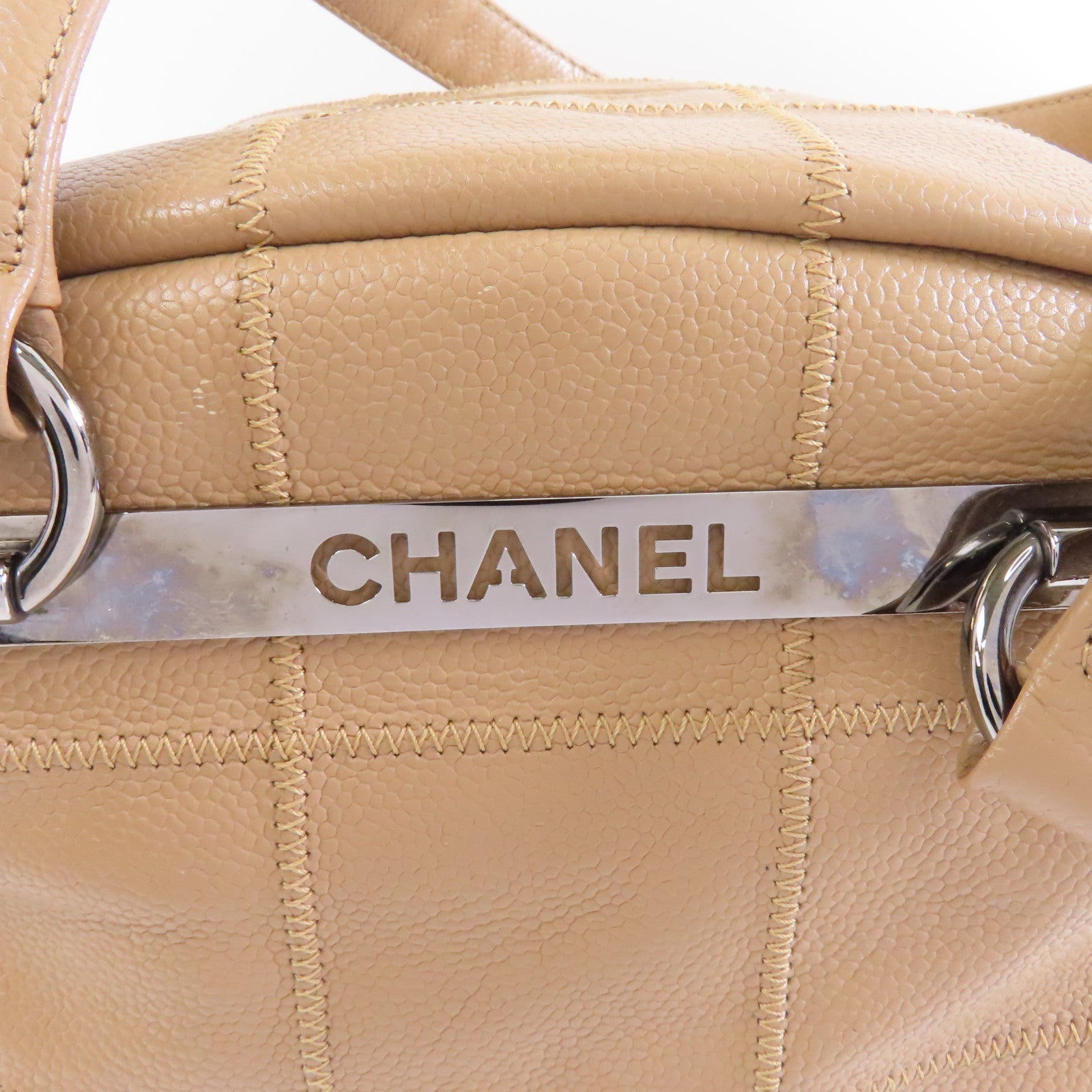 CHANEL 【激減優惠】牛皮皮革Lax Bowler Bag銀扣手挽袋卡其色