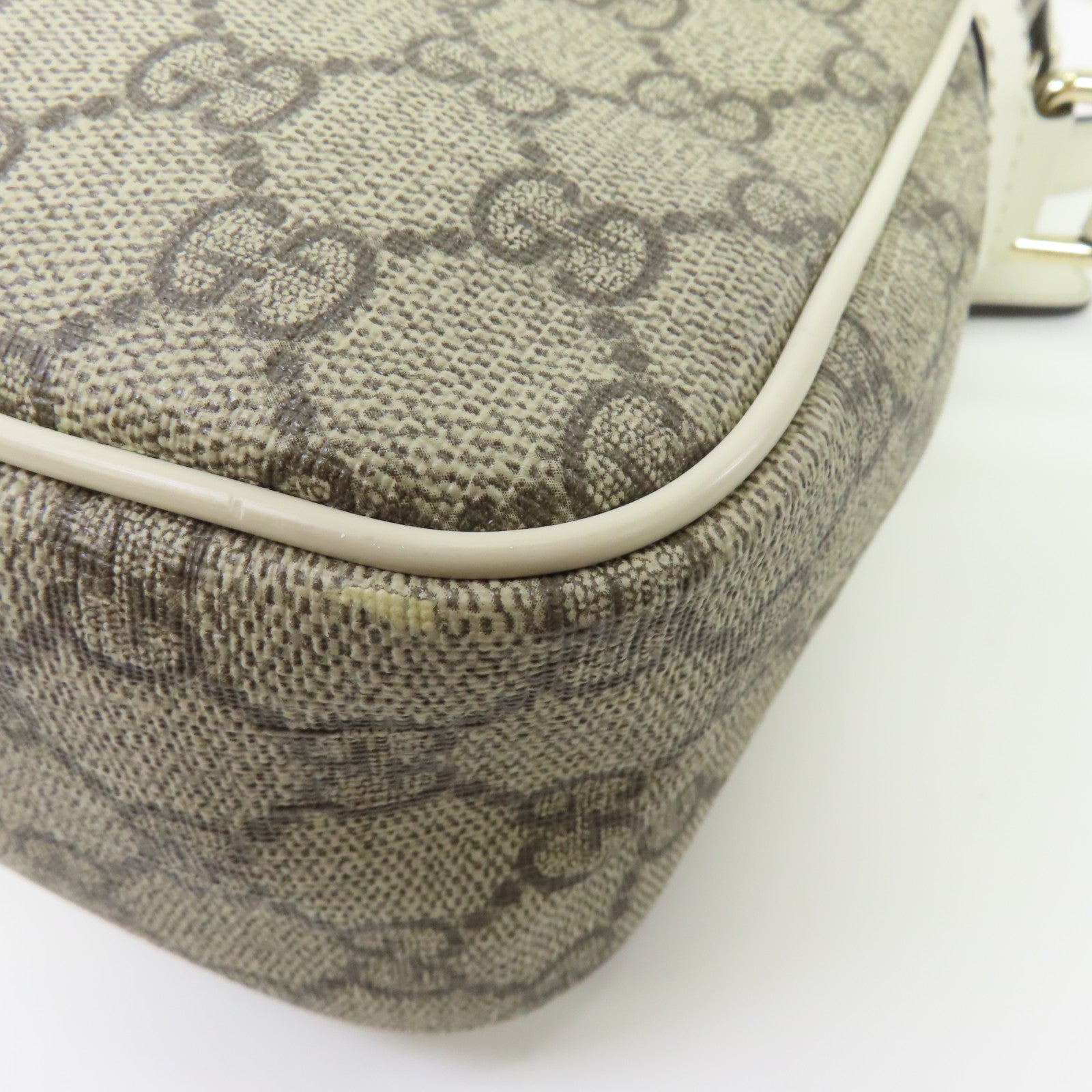 GUCCI 【激減優惠】塗層帆布Shoulder Bag金扣肩背袋白色
