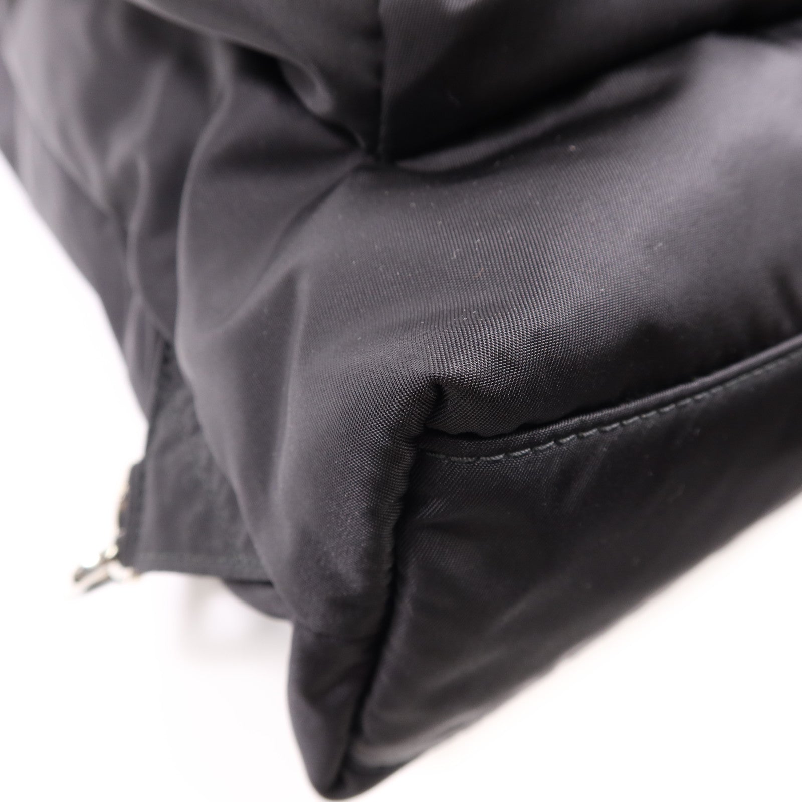 PRADA 尼龍Backpack銀扣背包