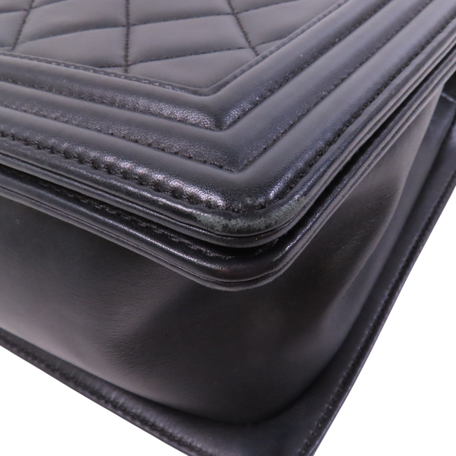 CHANEL 牛皮皮革Boy 28銀扣鏈帶肩背袋