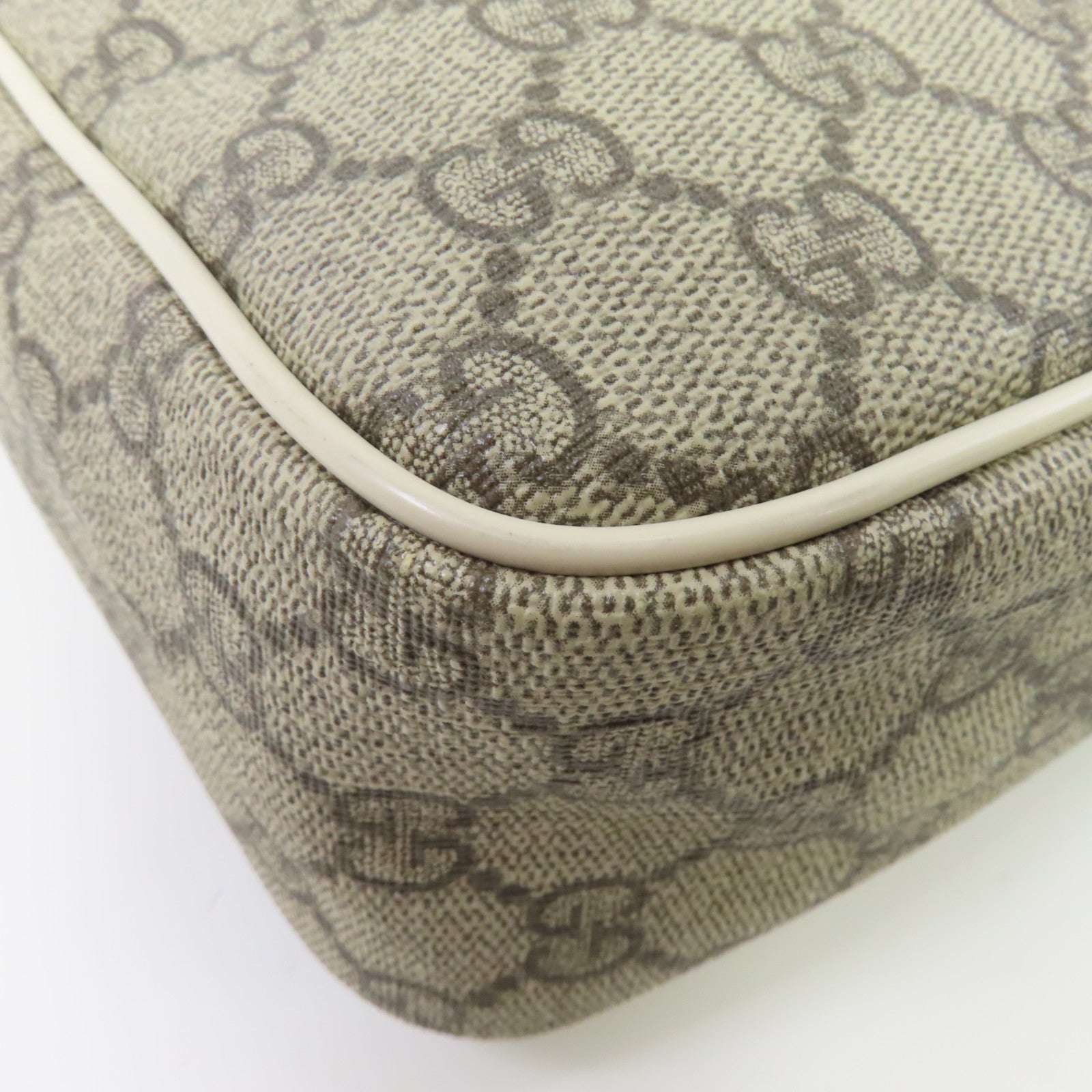 GUCCI 【激減優惠】塗層帆布Shoulder Bag金扣肩背袋白色