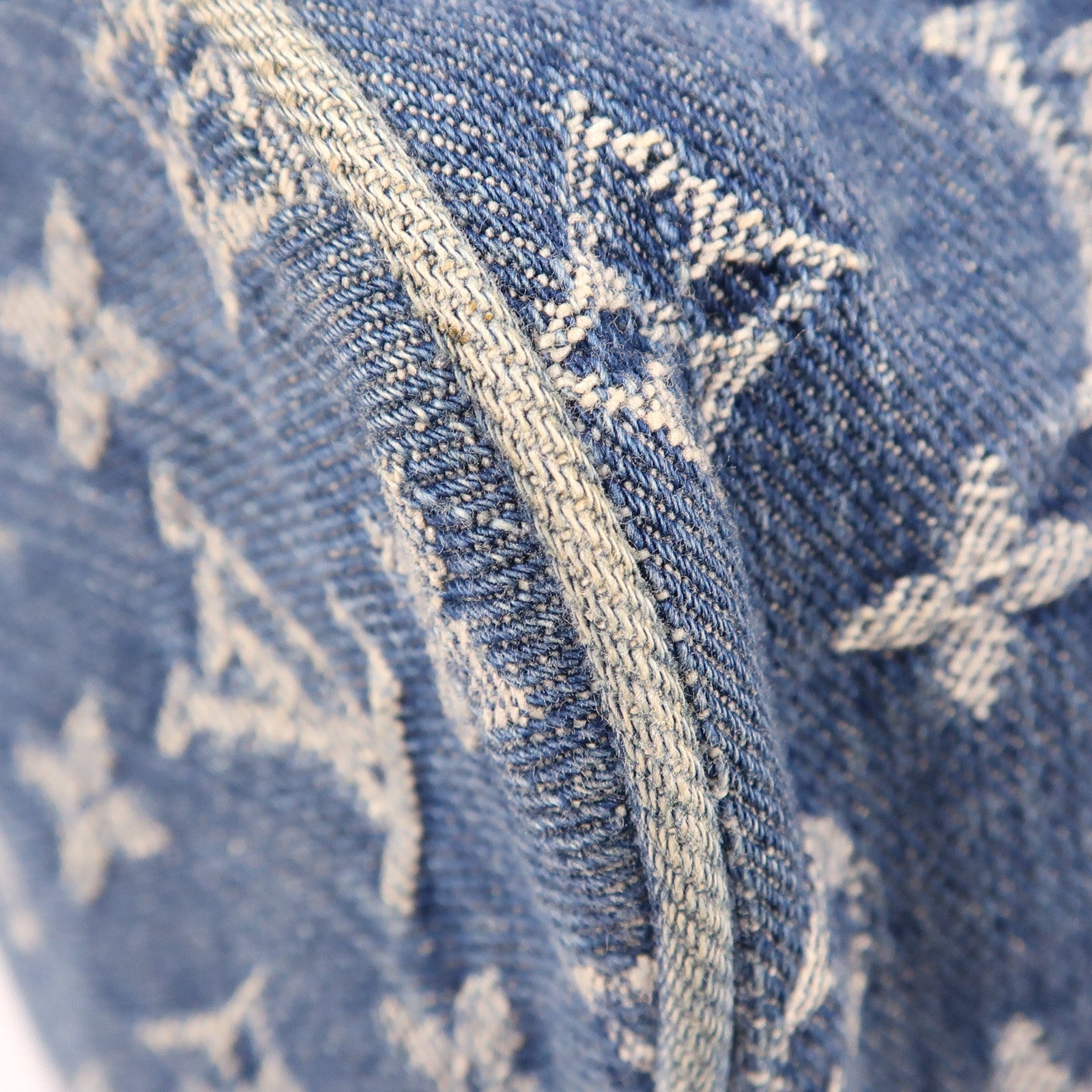 LOUIS VUITTON Monogram Denim Neo Speedy金扣手挽袋